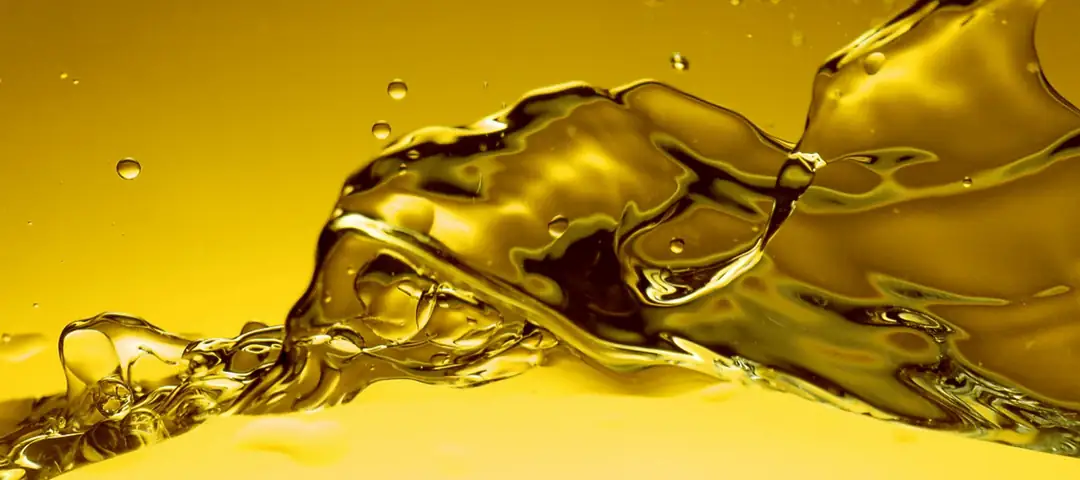 Dizel Motor Yağı Neden Siyahlaşır? Doğru Rengi Nasıl Anlaşılır?