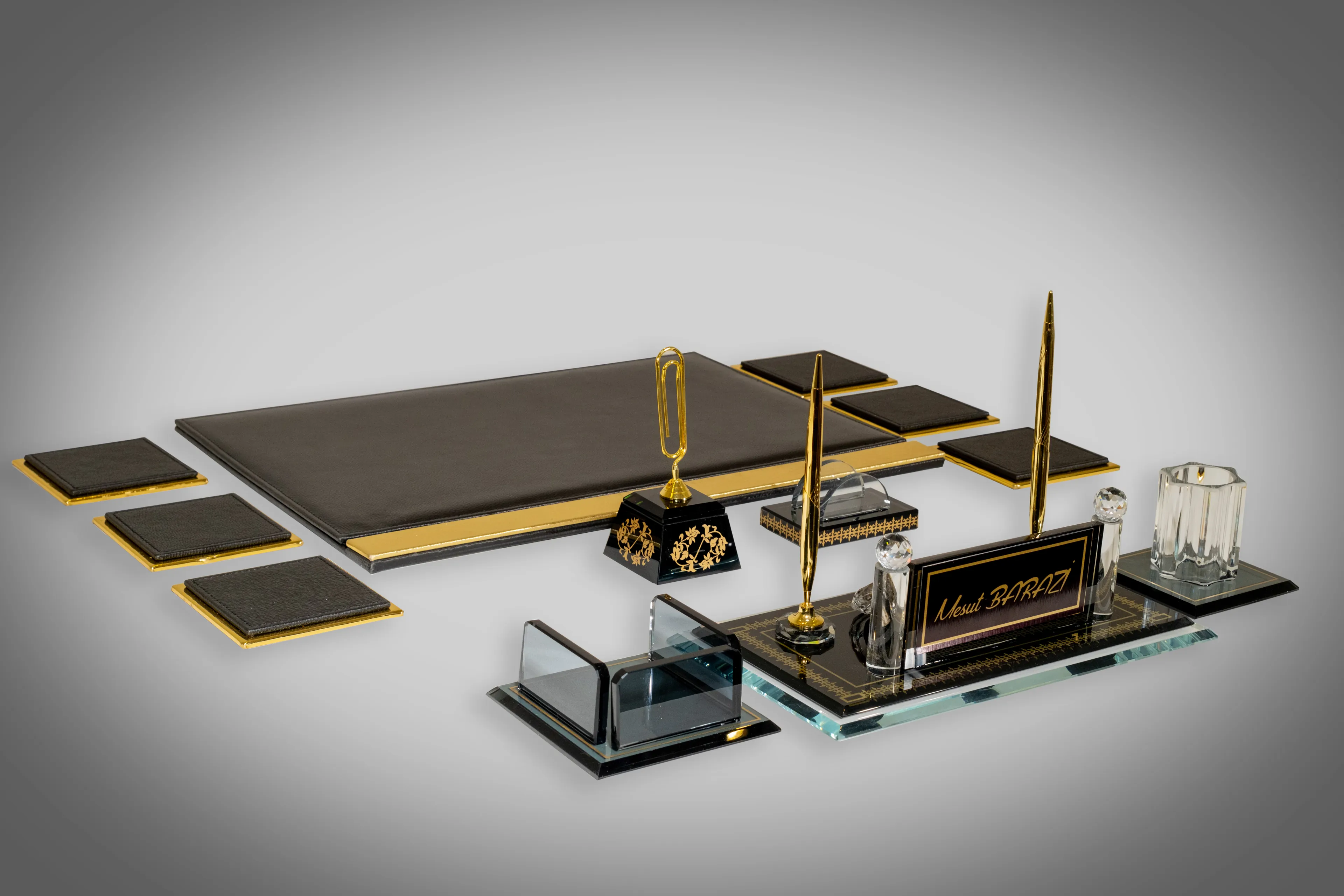 12 Parça Kristal Premium Masa Seti: İşlevsellik ve Şıklığın Buluşması