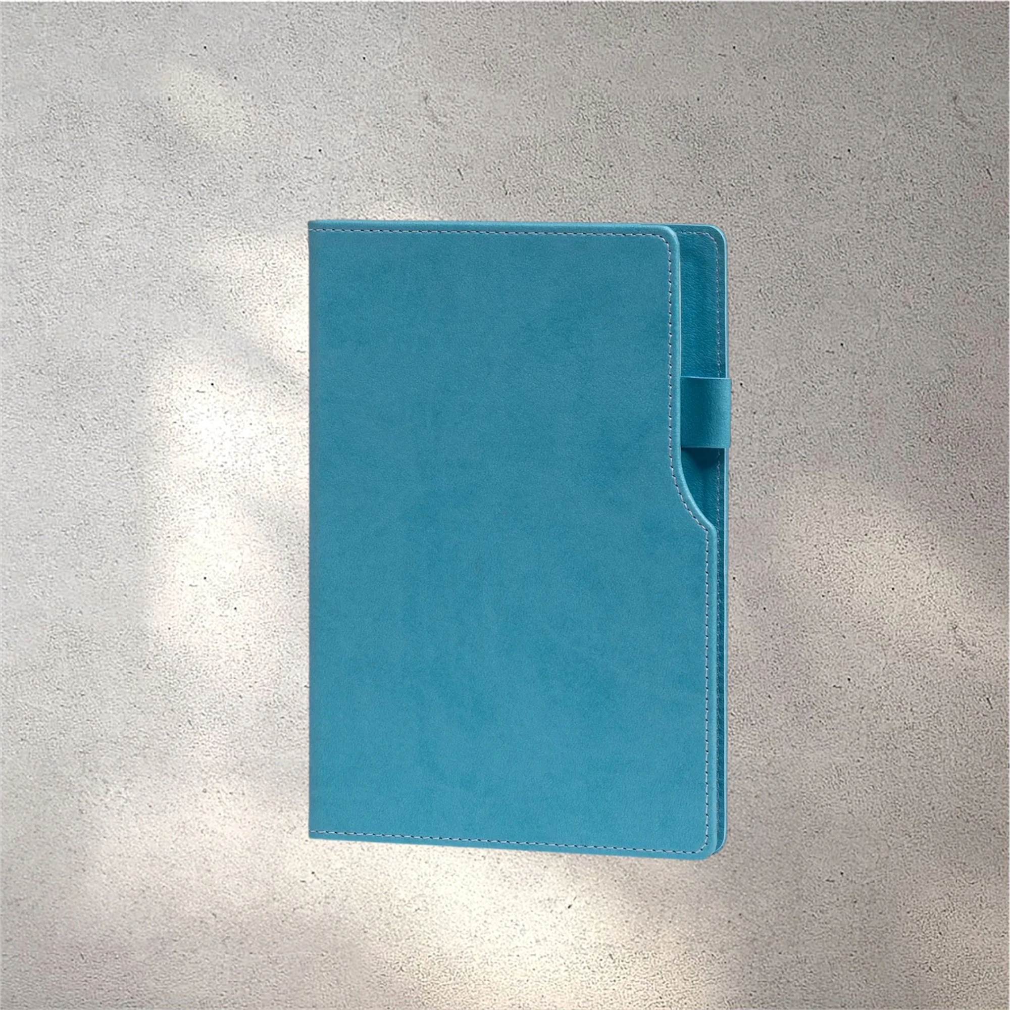 14,5 x 21 cm Termo Deri PU Sert Kapaklı Tarihsiz Defter, 224 Sayfa, 80 gr Ivory Krem Çizgili İç Kağıt, Kenar Boyalı, Kalem Tutuculu