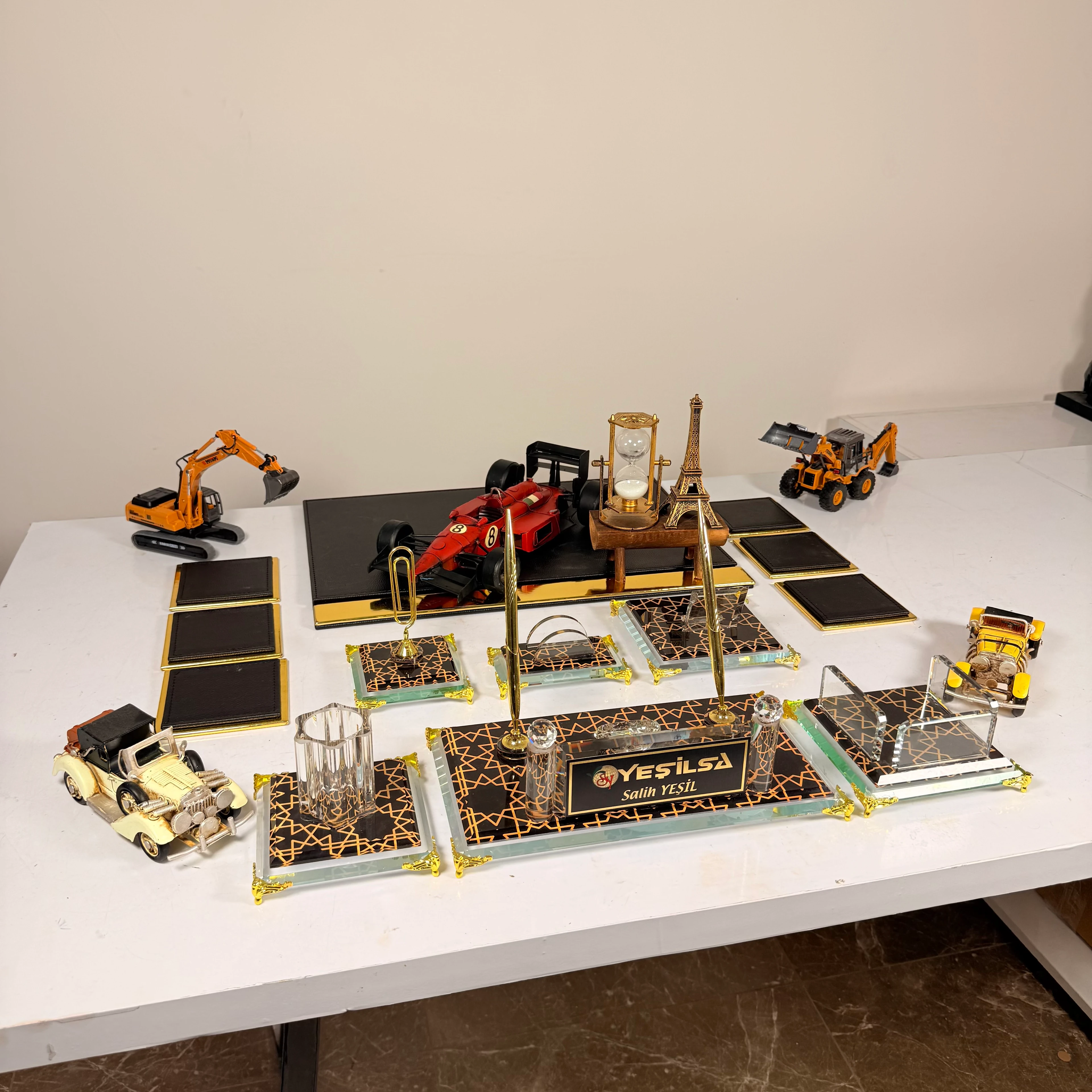 19 Parça Arabalı Star Masa Seti