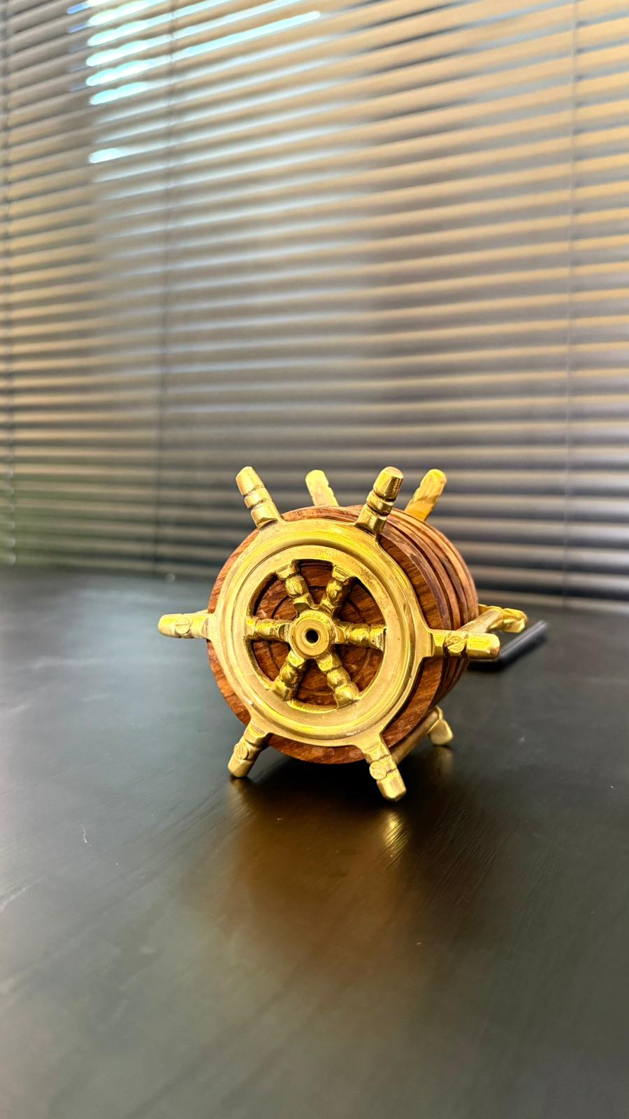 Pirinç Dümen Motifli Ahşap Bardak Altı 