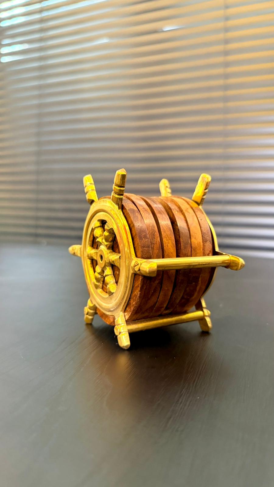 Pirinç Dümen Motifli Ahşap Bardak Altı 