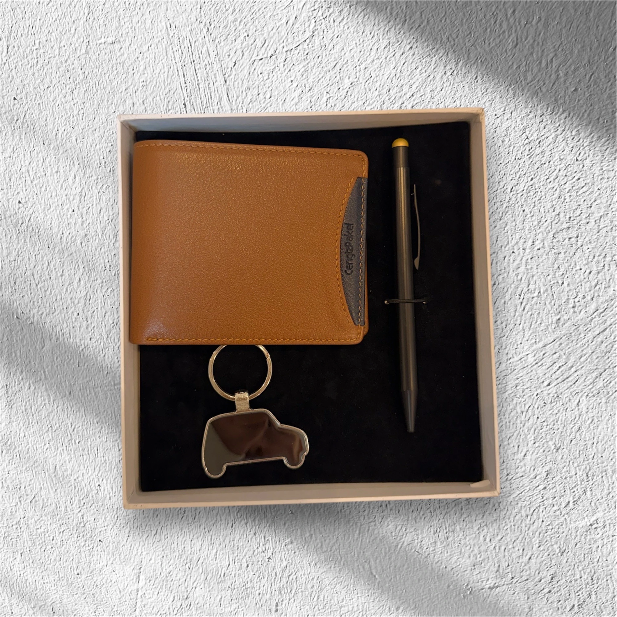 İsme Özel Vip Cüzdan Kalem Anahtarlık Set