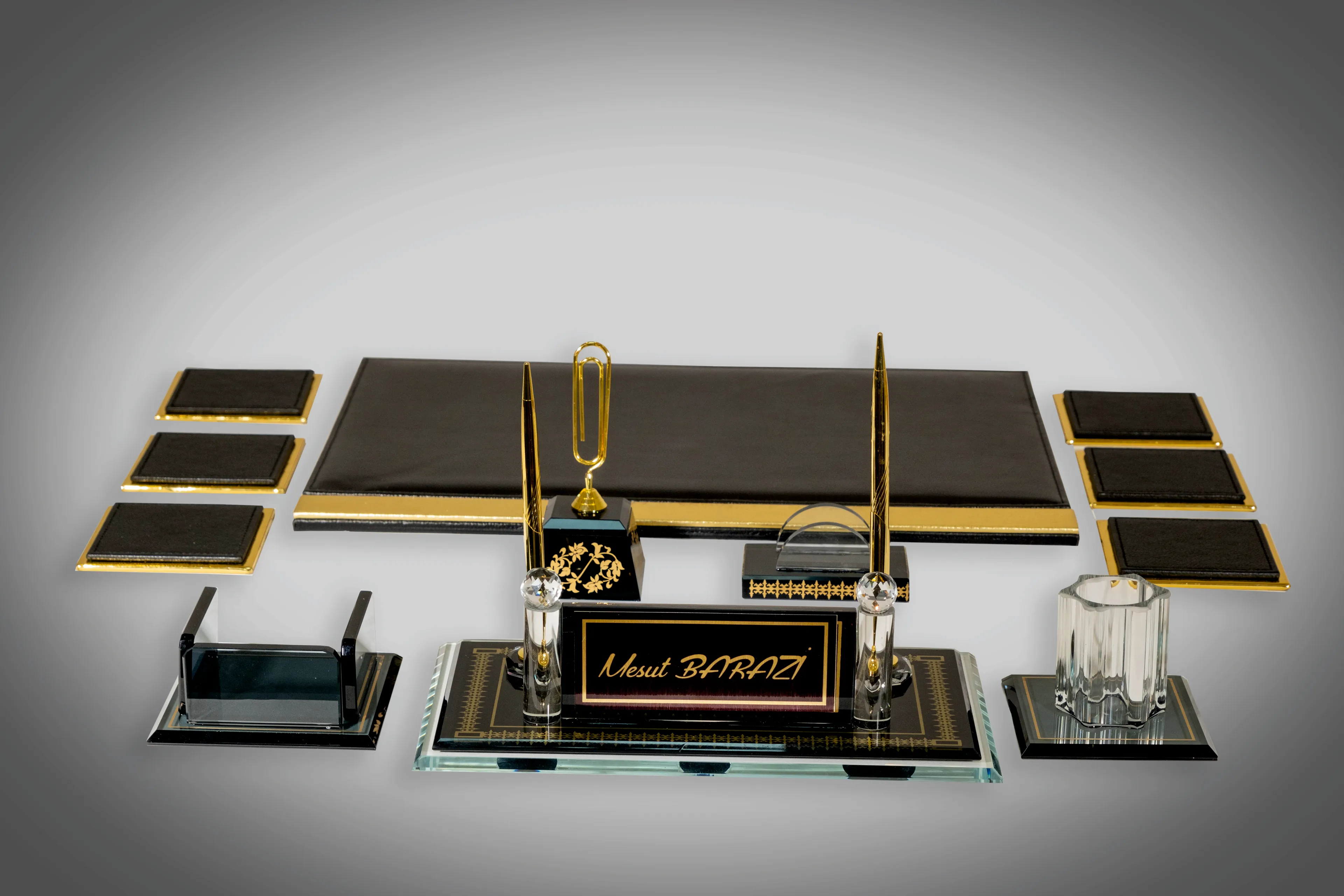 12 Parça Kristal Premium Masa Seti: İşlevsellik ve Şıklığın Buluşması