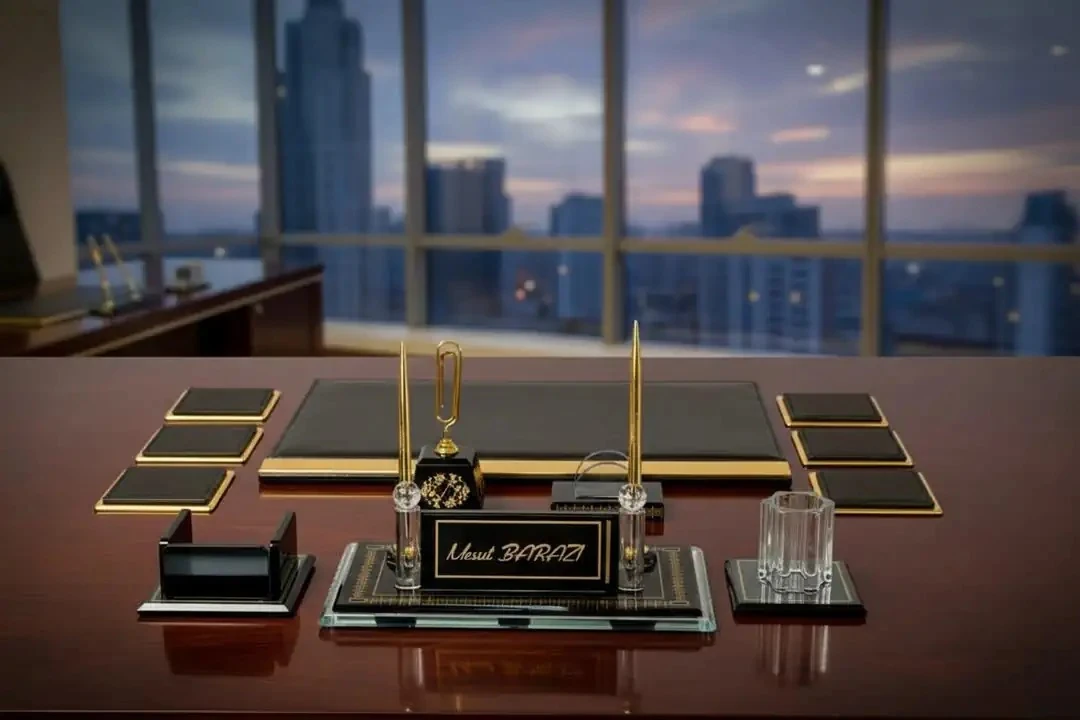 12 Parça Kristal Premium Masa Seti: İşlevsellik ve Şıklığın Buluşması