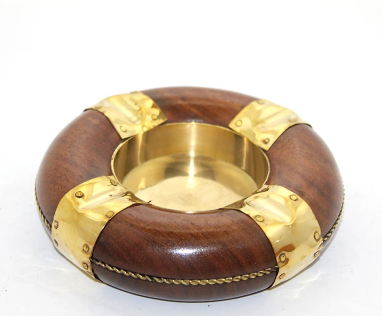 Pirinç ve Ahşaptan Oluşan Vintage Pirinç Kültablası