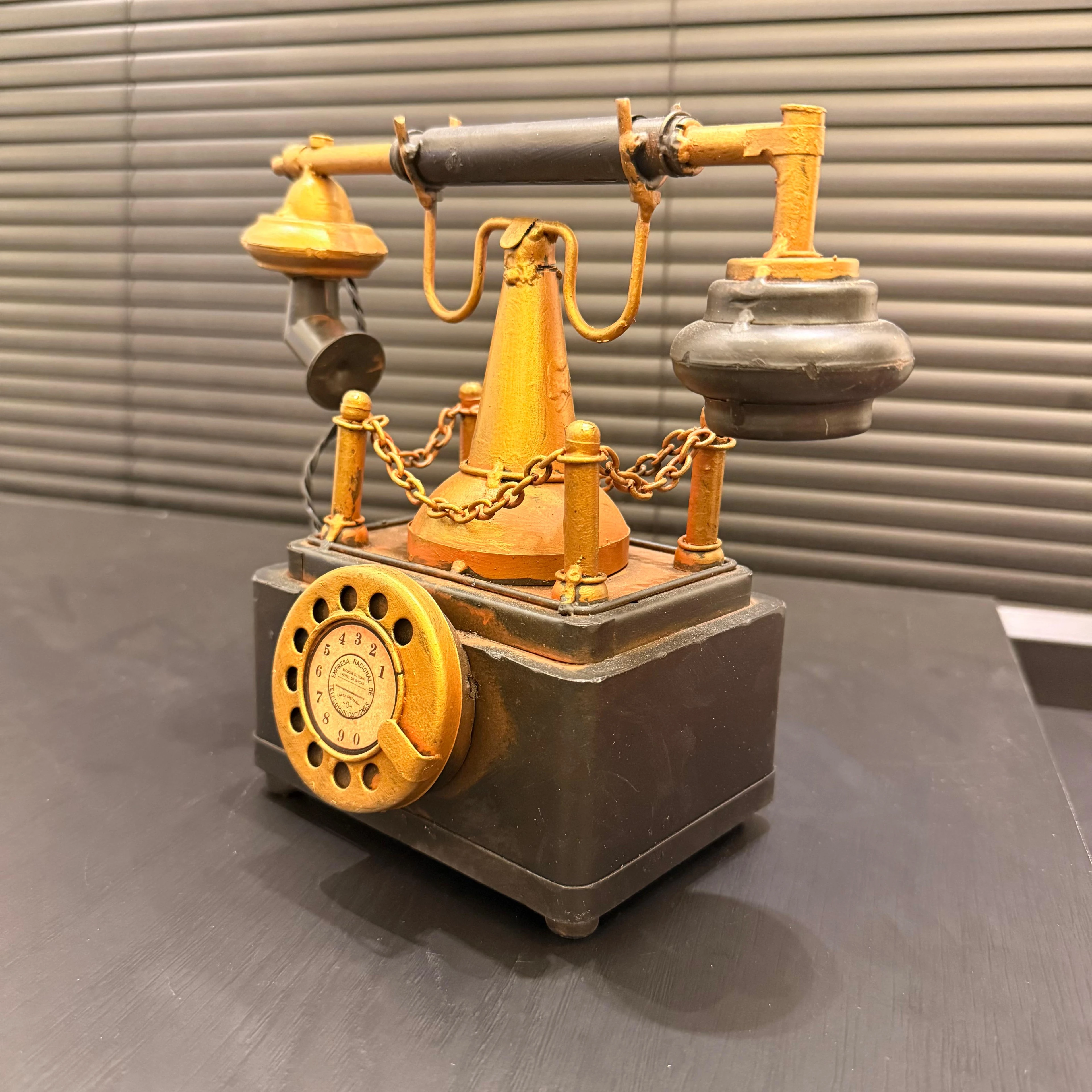 Dekoratif Nostaljik Görünümlü Metal Telefon (Kumbara) (28 cm)