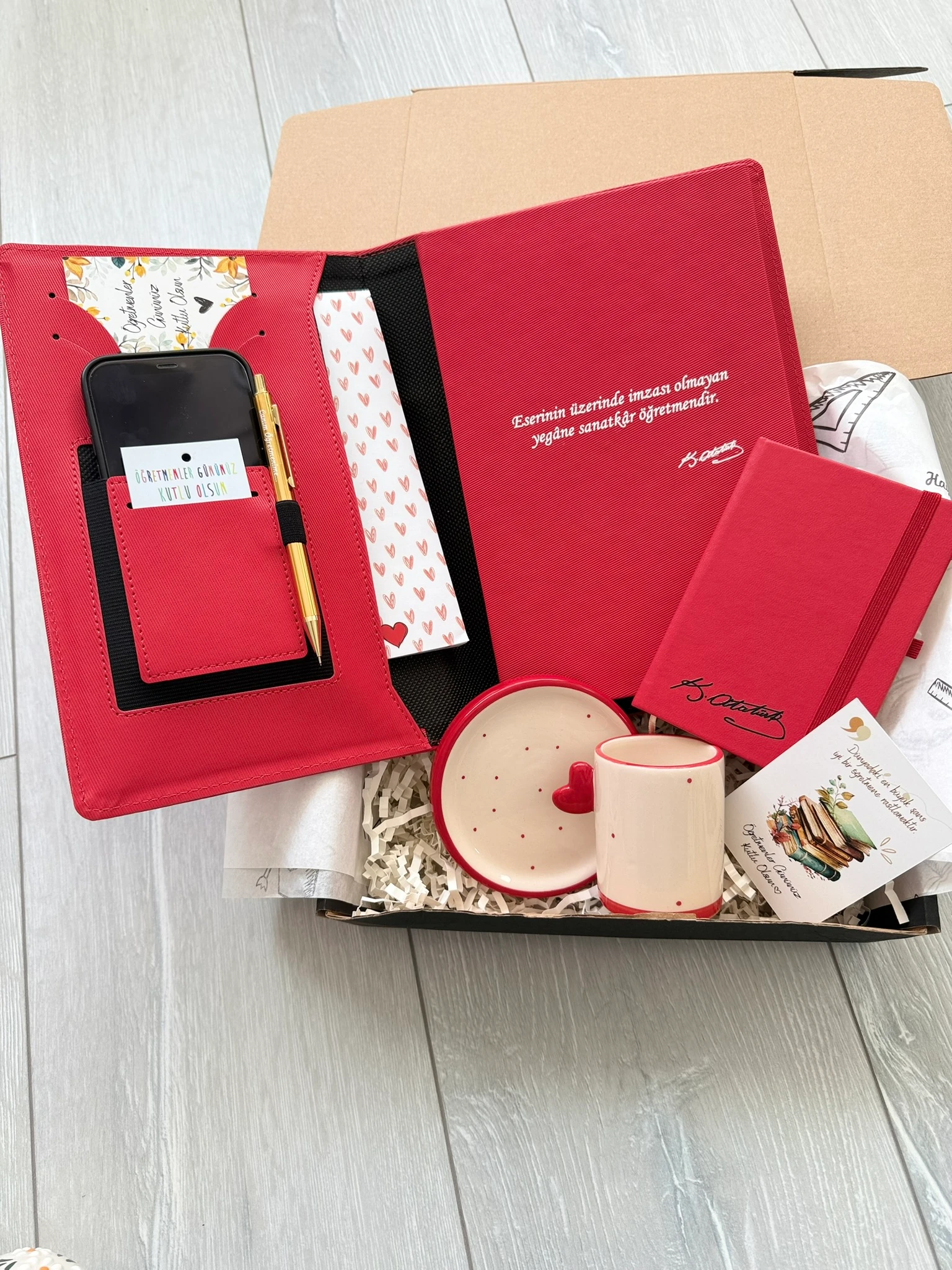 Shine Öğretmenler Günü Hediye Kutusu
