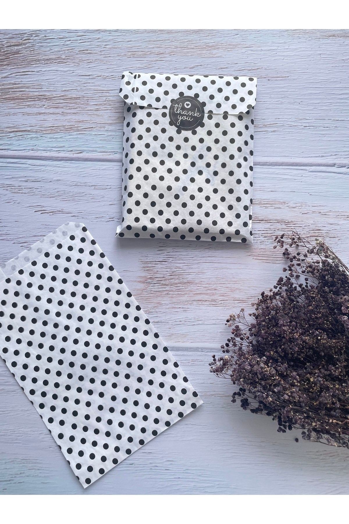 Siyah Puantiyeli Beyaz Zarf Paket - Hediye Paketi - 11x20 cm. 20 Adet