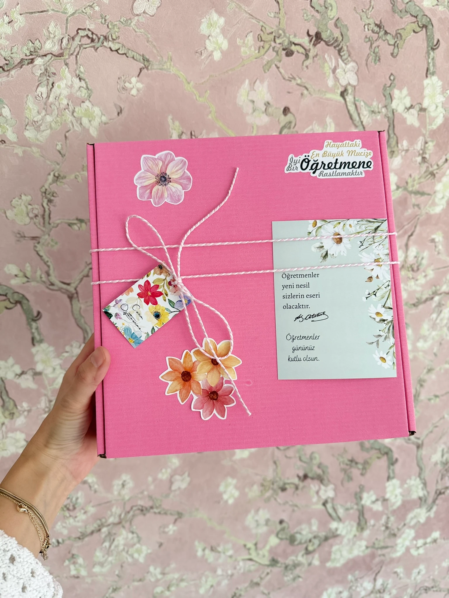 Shine Öğretmenler Günü Hediye Kutusu