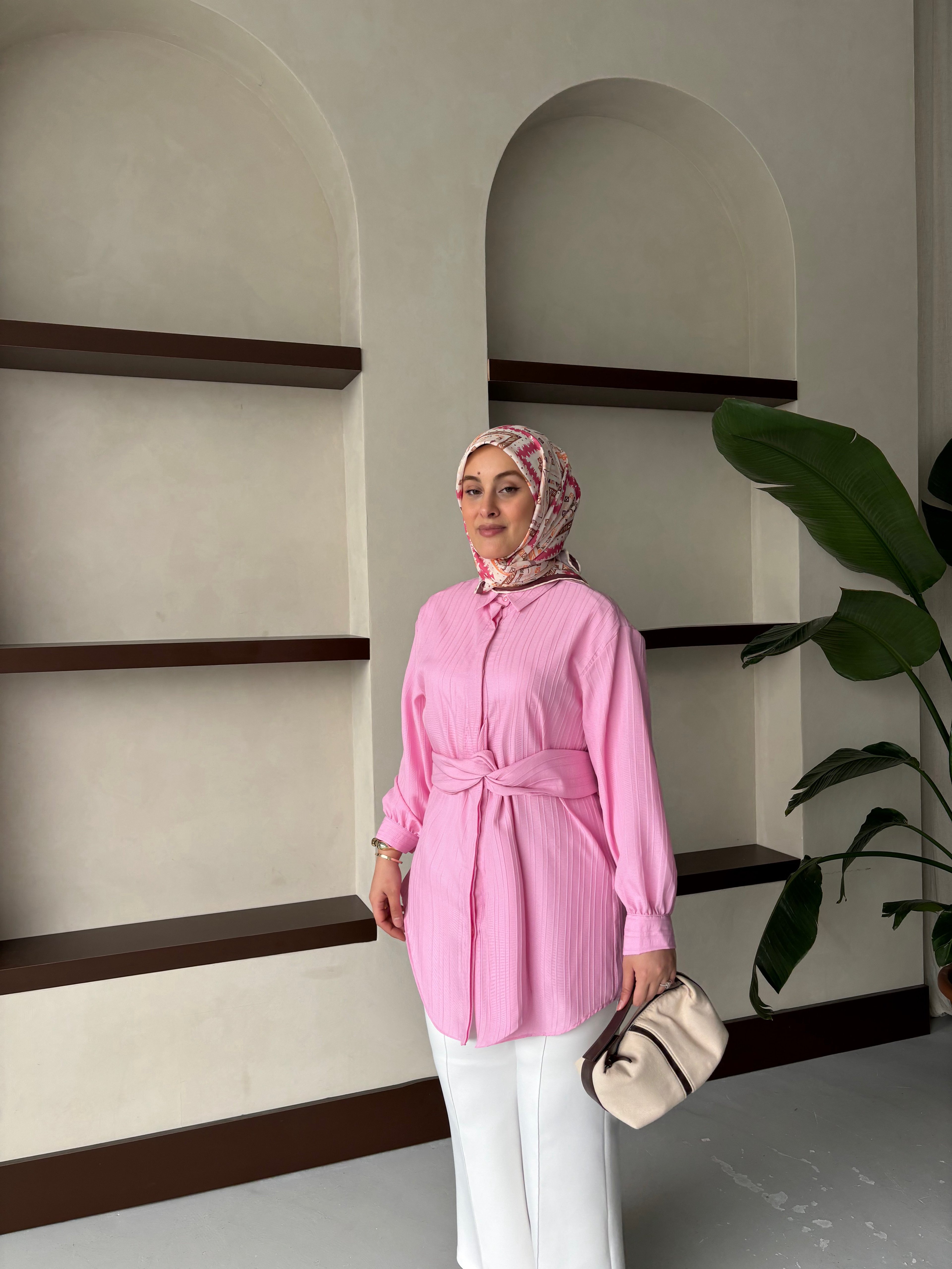 Pembe Tasarım Gömlek