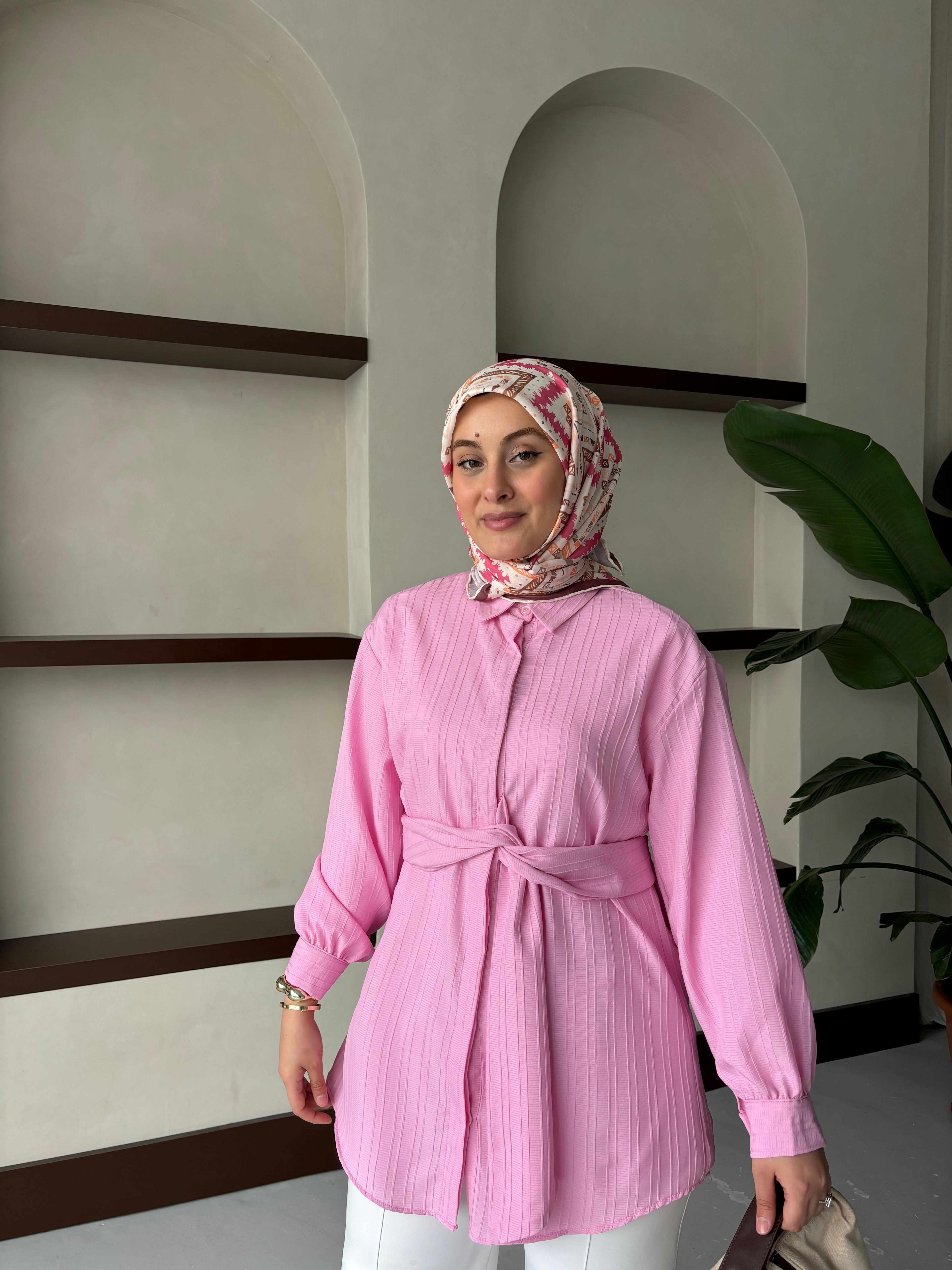 Pembe Tasarım Gömlek