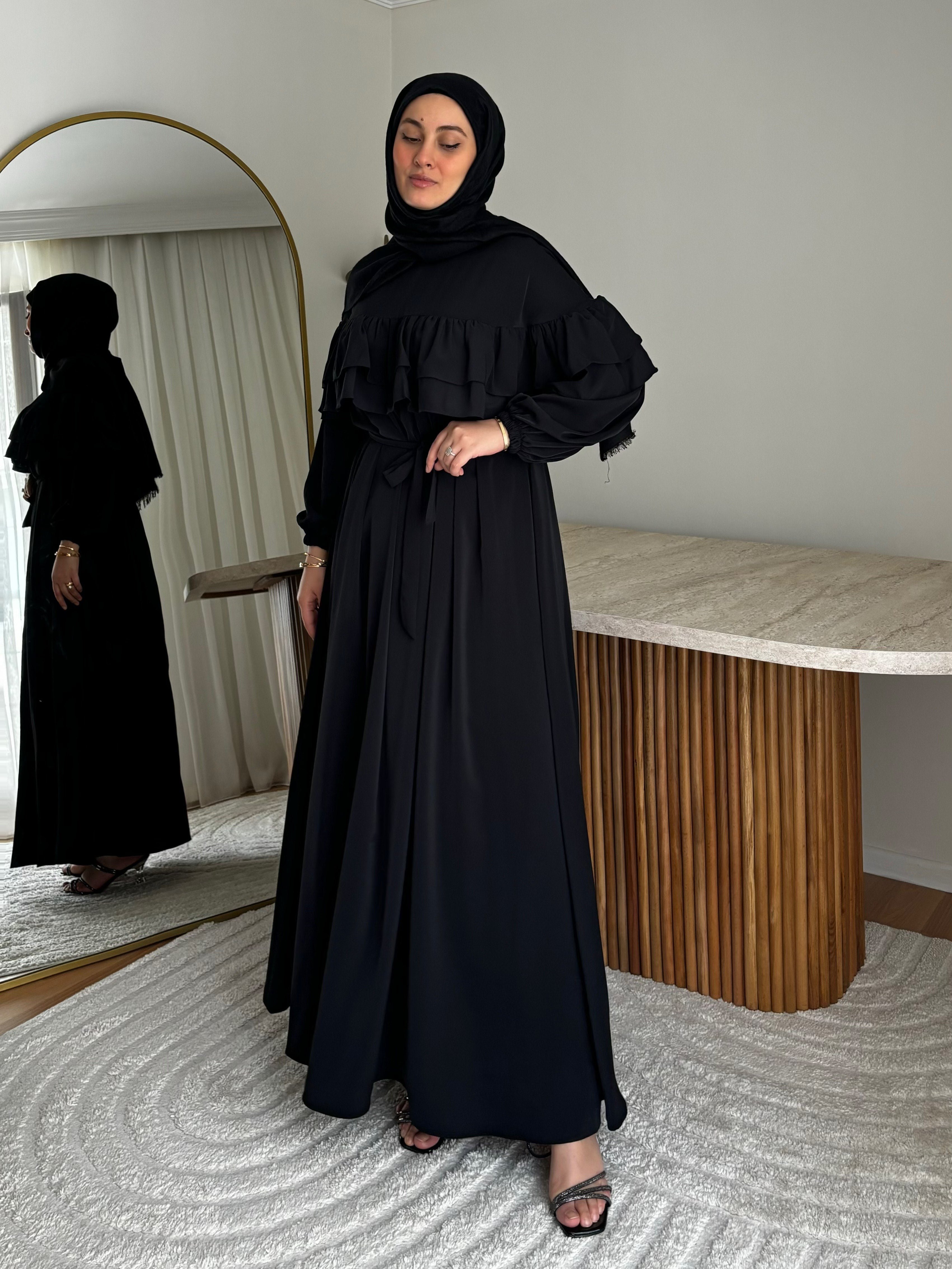 Leyla Dubai İpeği Fırfır Elbise Siyah