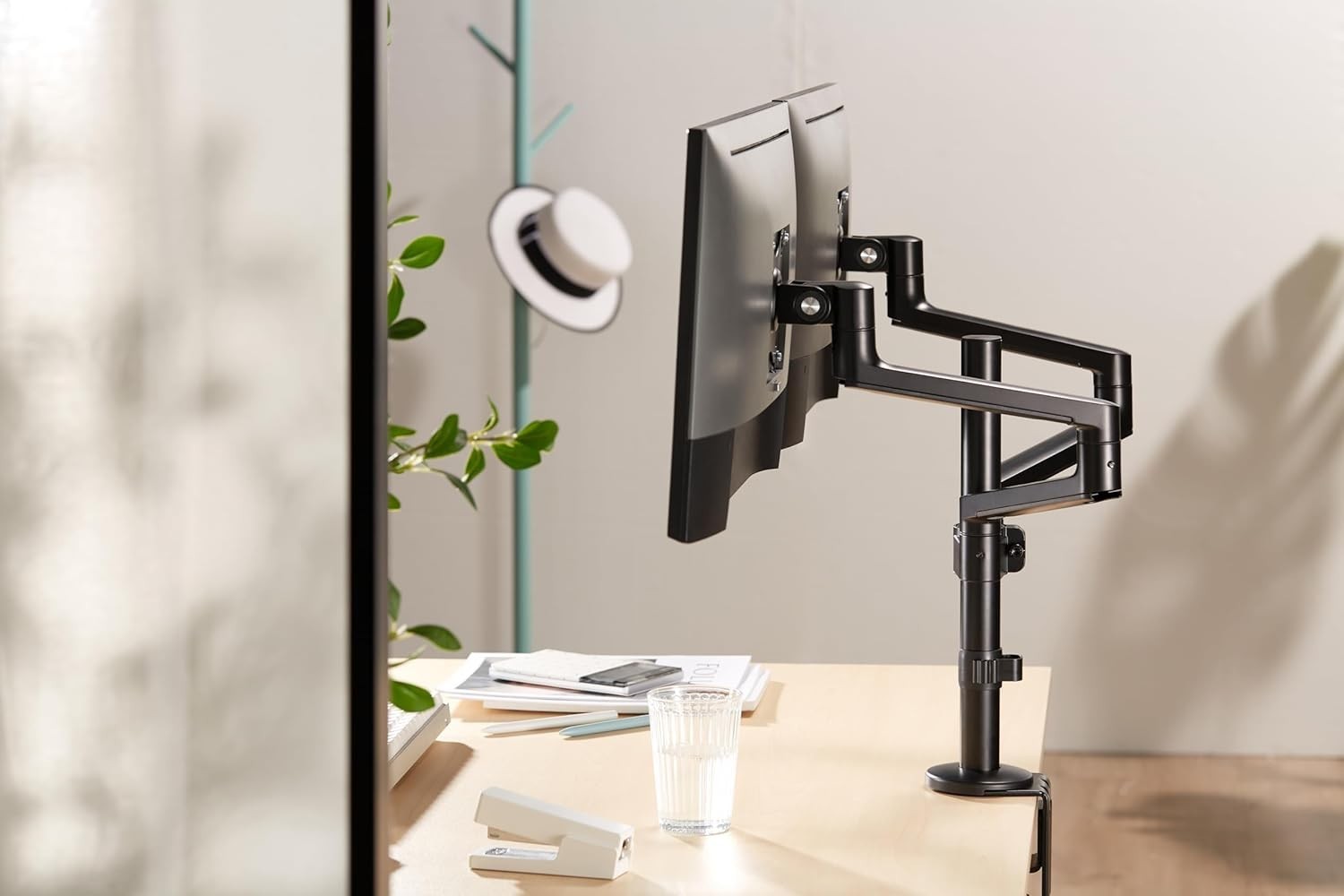 Voltix Ergonomik Premium 17''-32'' Ekranlar için VESA Uyumlu 2'li Monitör Tutucu