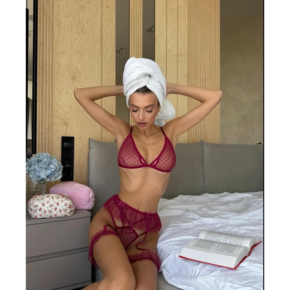 AMORIA – Şarap Rengi Tül ve Jartiyerli 3 Parça Takım