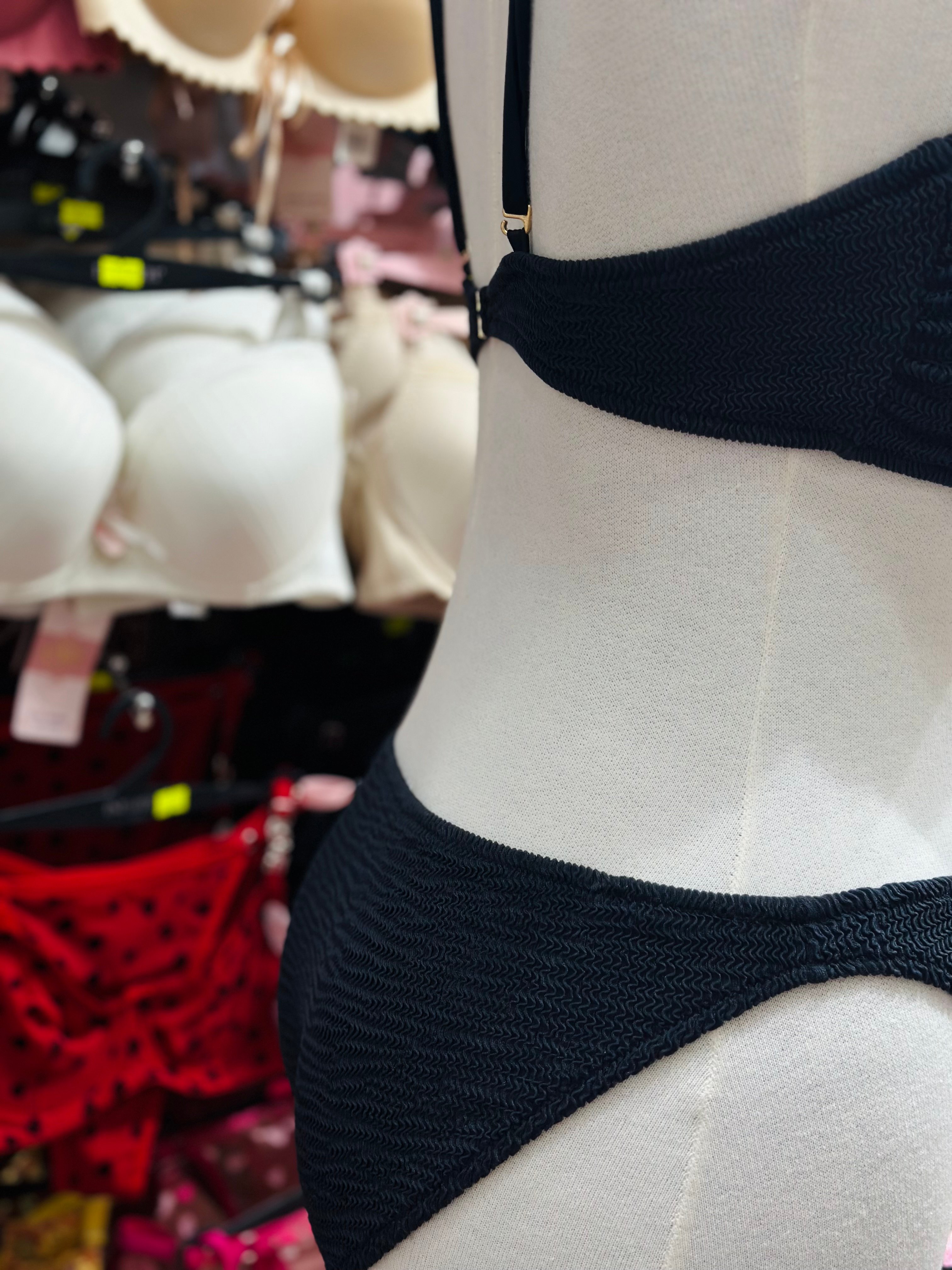 Siyah Gold Detay Bikini Takım