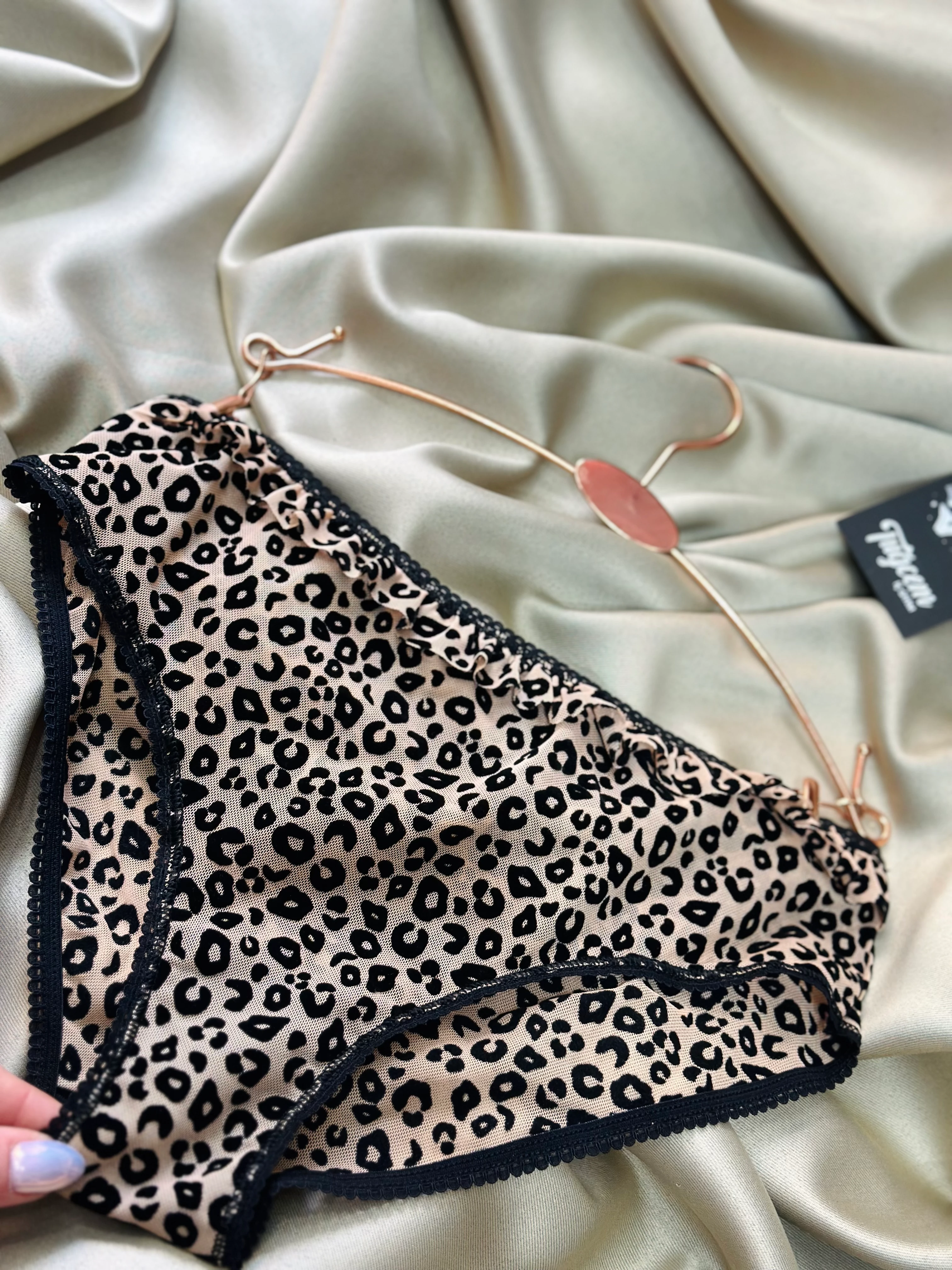 Savage Kiss – Leopar Külot