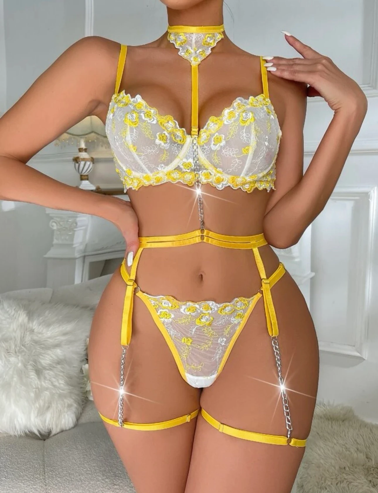 Vintage Yellow Jartiyer Set