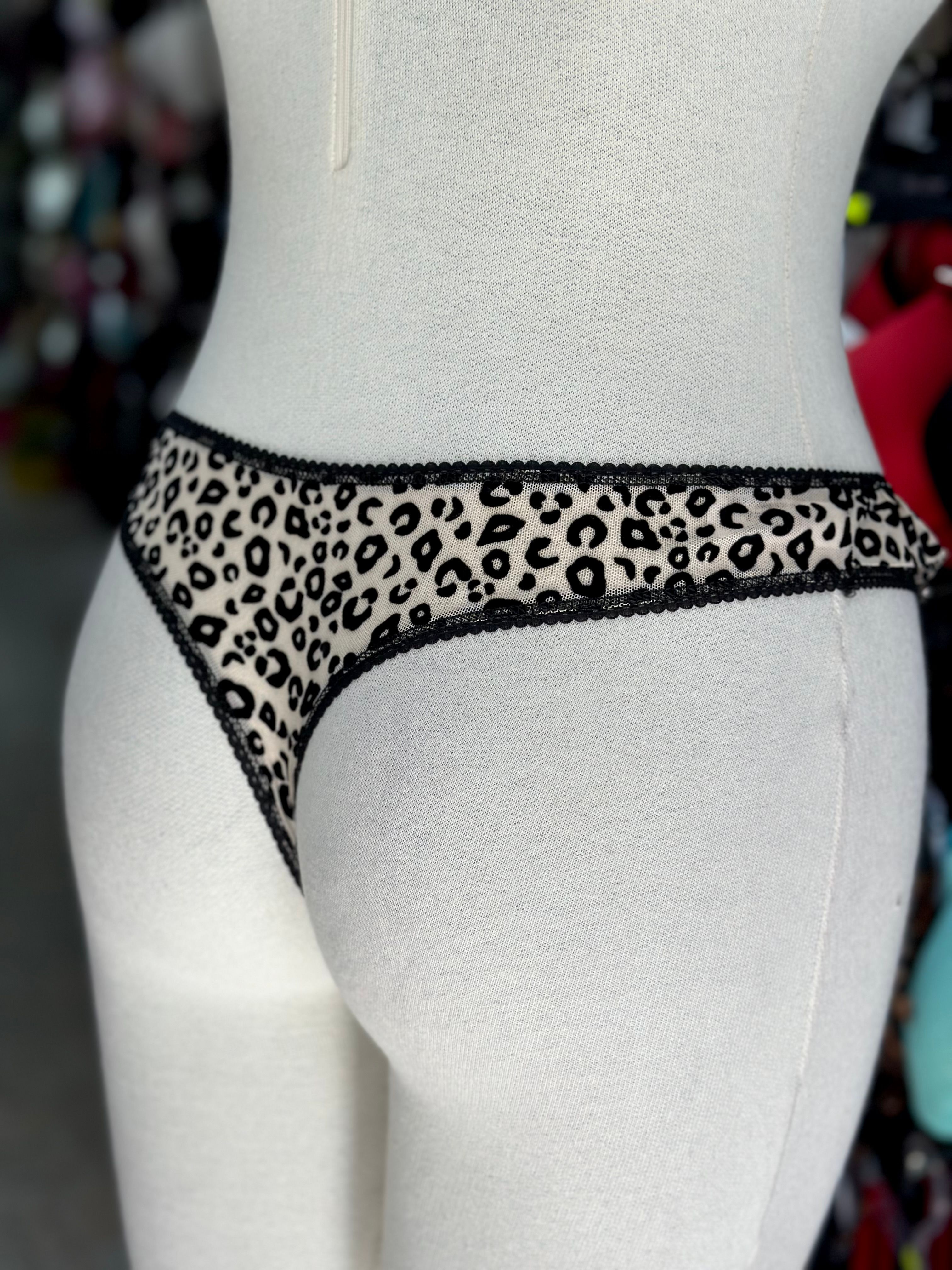 Velvet Wild – Leopar Kadife Dokulu String