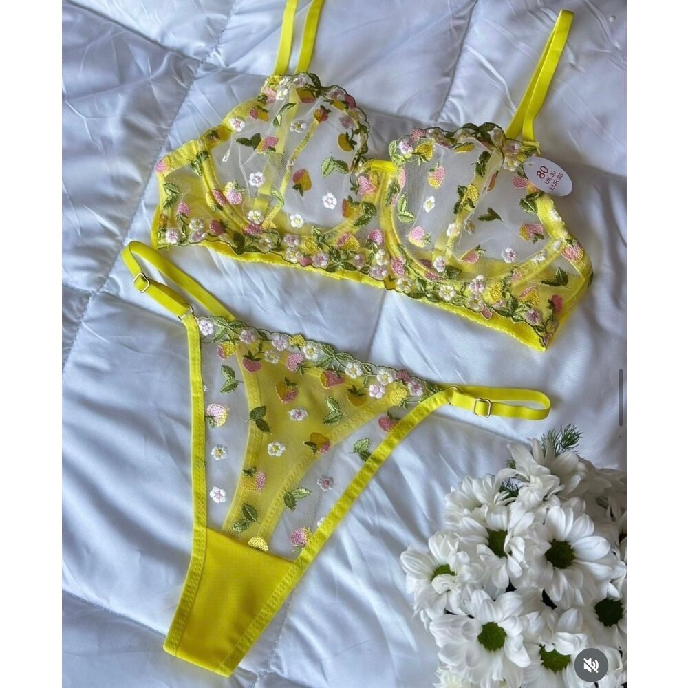 Sunny Bloom – Çiçek İşlemeli Bralet Takımı