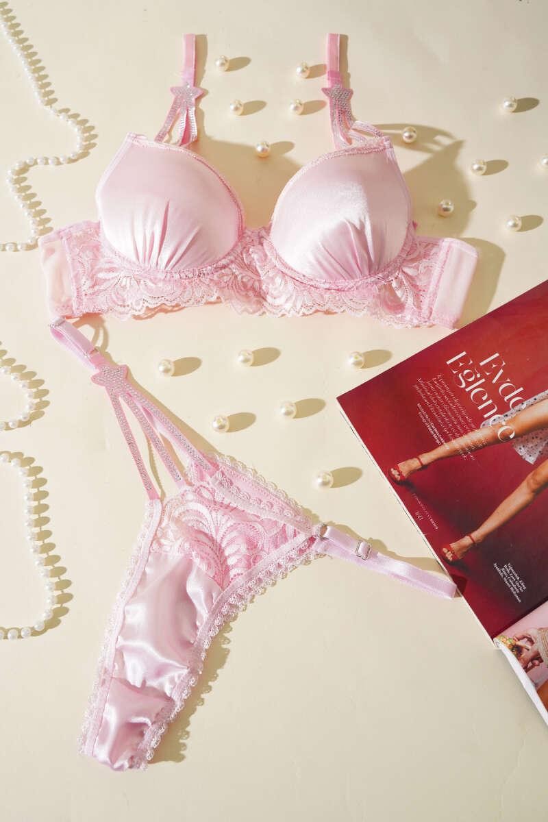 Pudra Pembe Taş Detaylı Saten Dantelli Sütyen ve String Takım