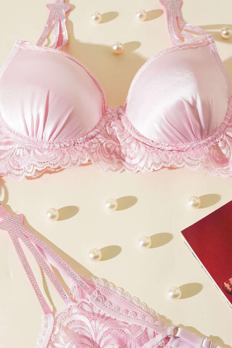 Pudra Pembe Taş Detaylı Saten Dantelli Sütyen ve String Takım