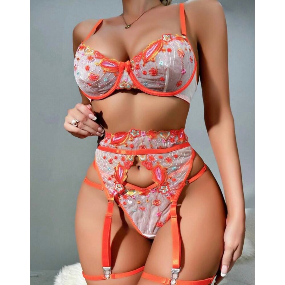 Citrus Bloom – Nakış Detaylı 3’lü Jartiyer Set