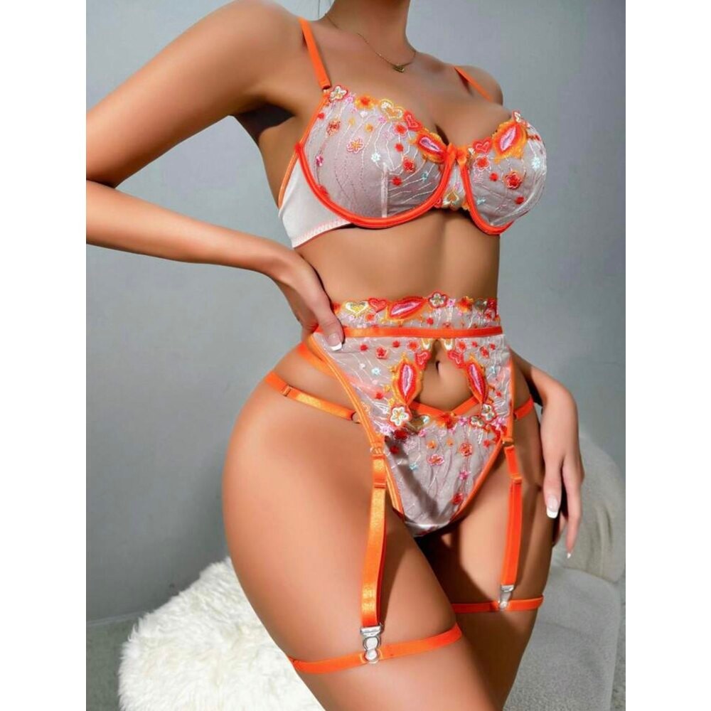 Citrus Bloom – Nakış Detaylı 3’lü Jartiyer Set