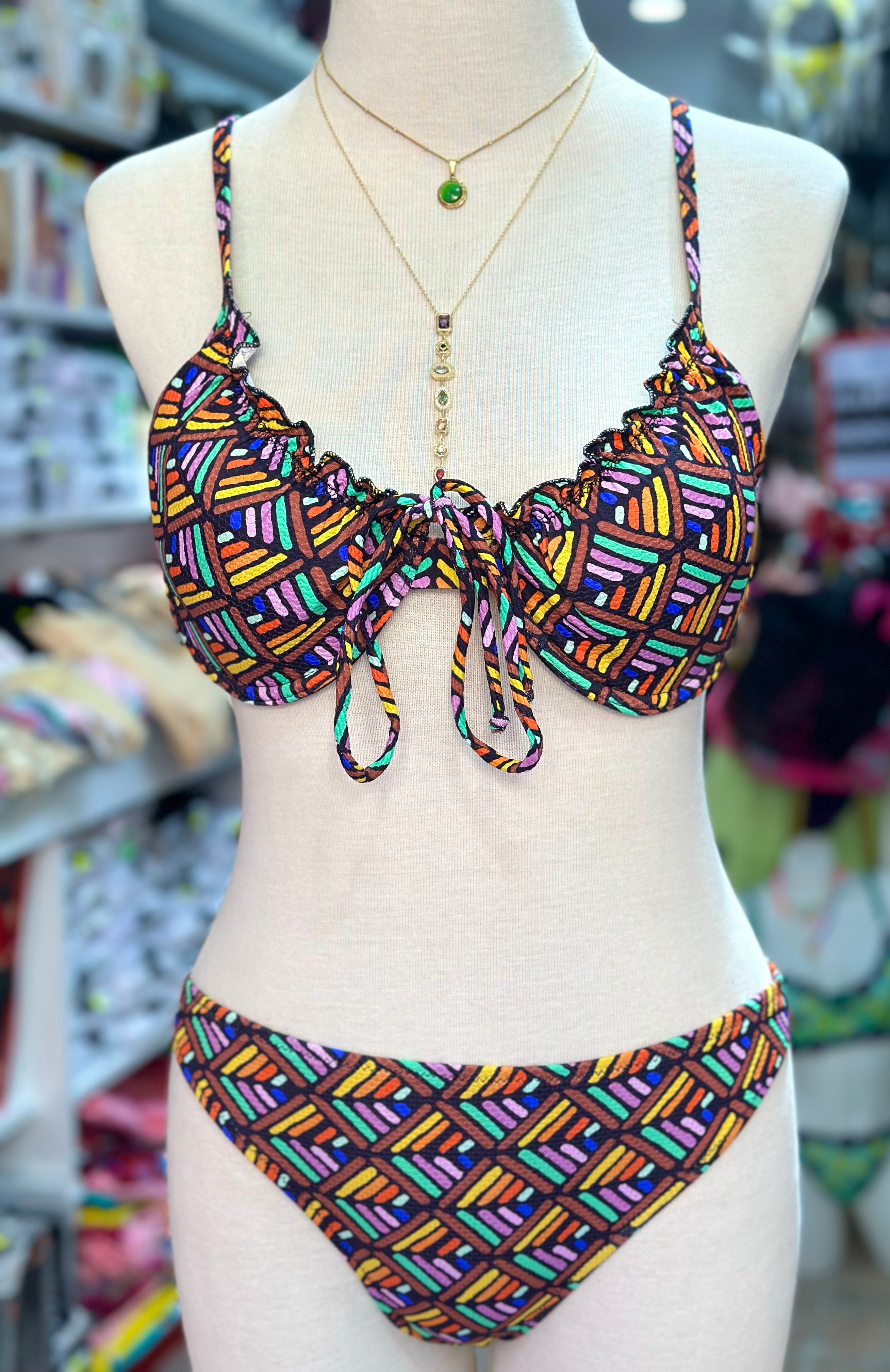 Tropical Breeze – Renklerle Dans Et - Bikini Takım