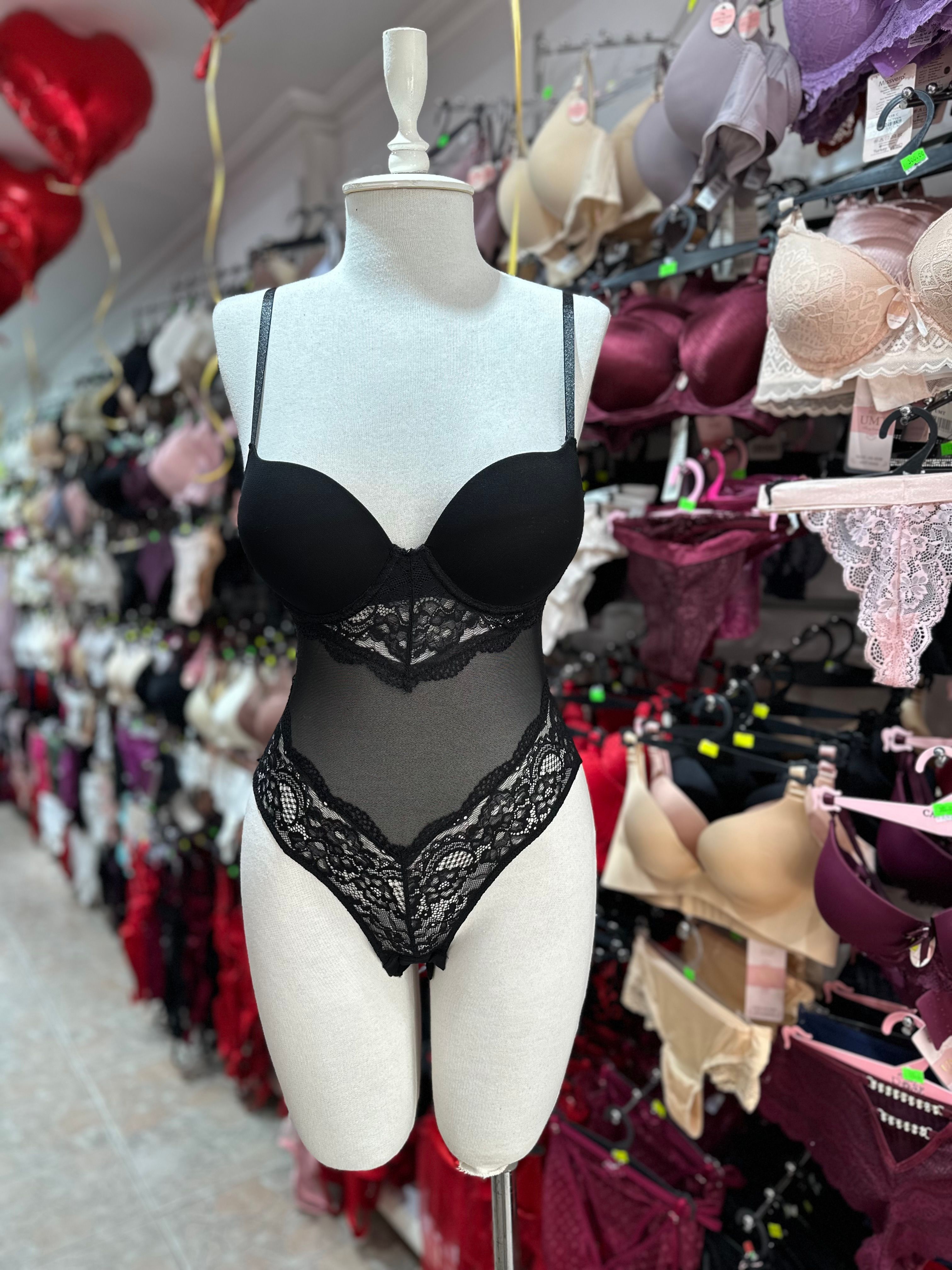 NOIRELLA – Siyah Dantelli Transparan Body - Destekli