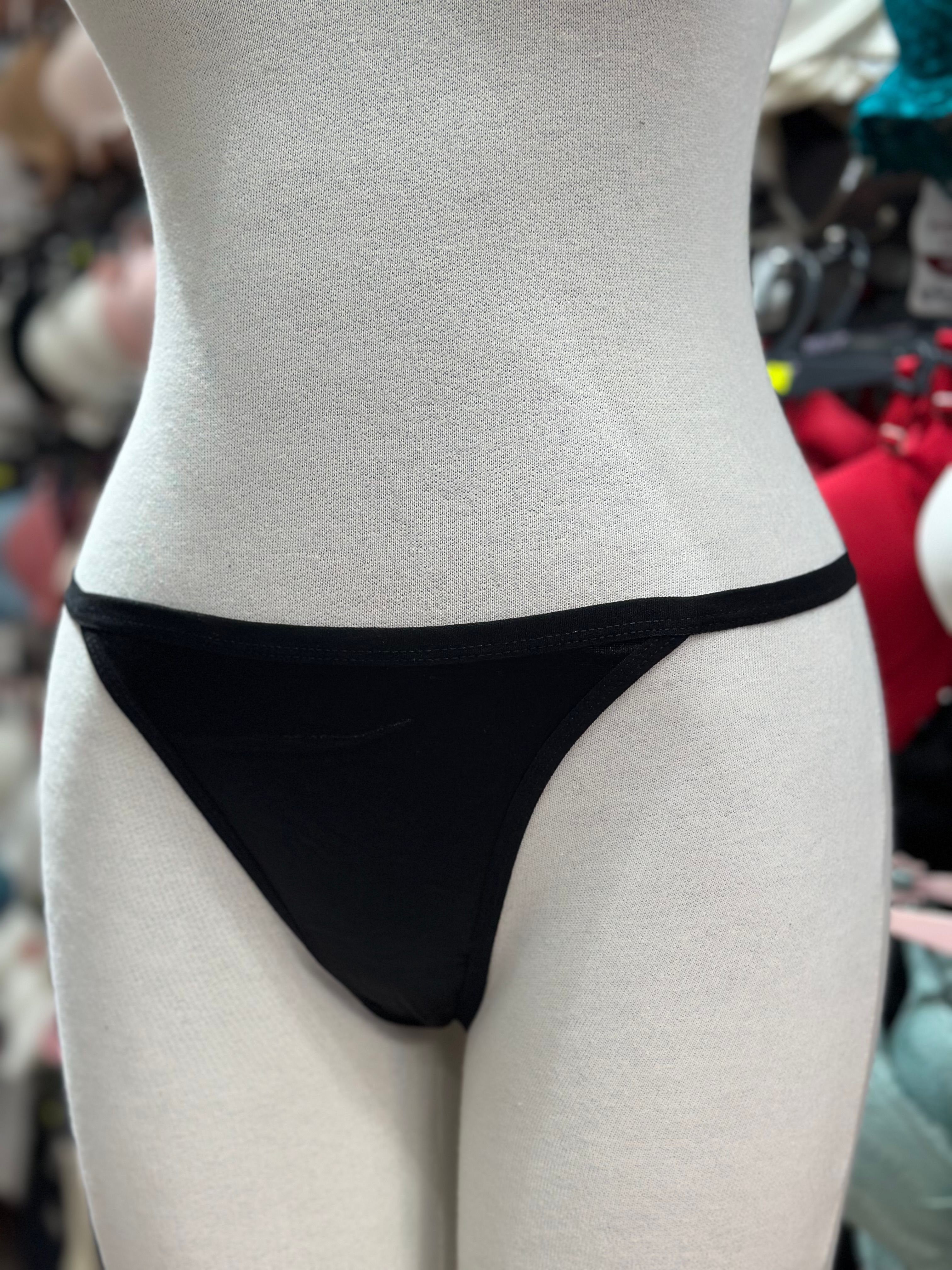 Golden Backlash – Zincir Detaylı Dantel Tanga