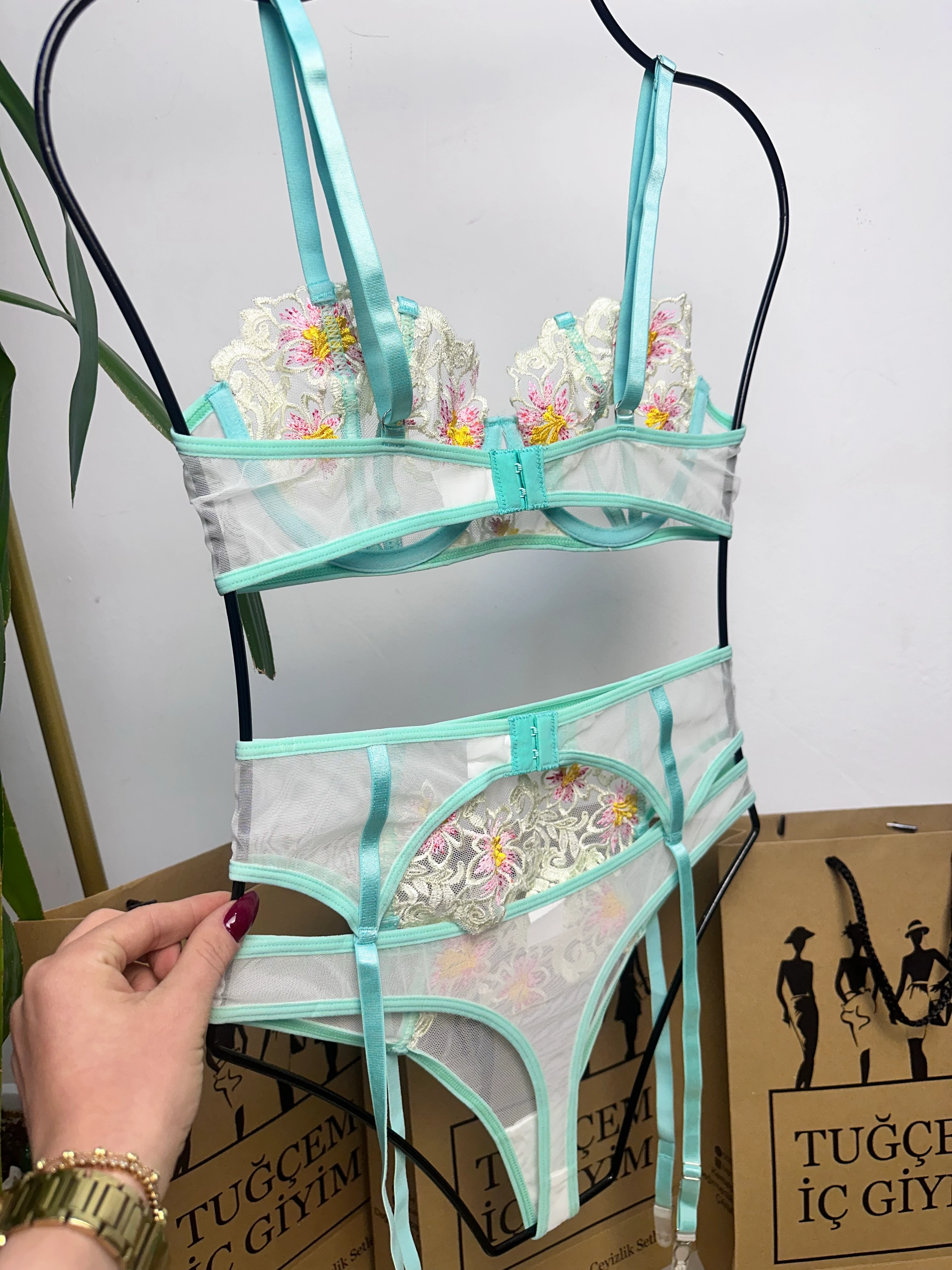 Bloom Mint – Vintage Nakışlı Jartiyer Takım