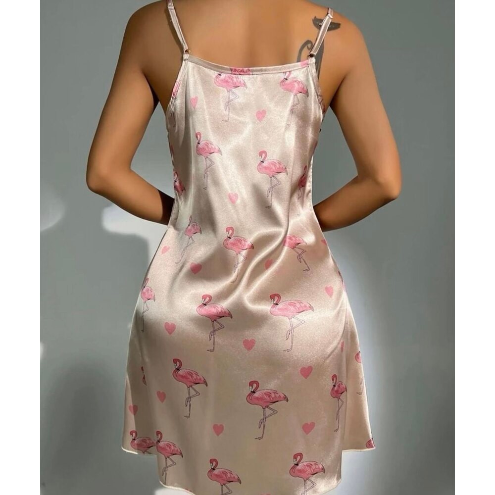 Saten Flamingo Desenli Gecelik