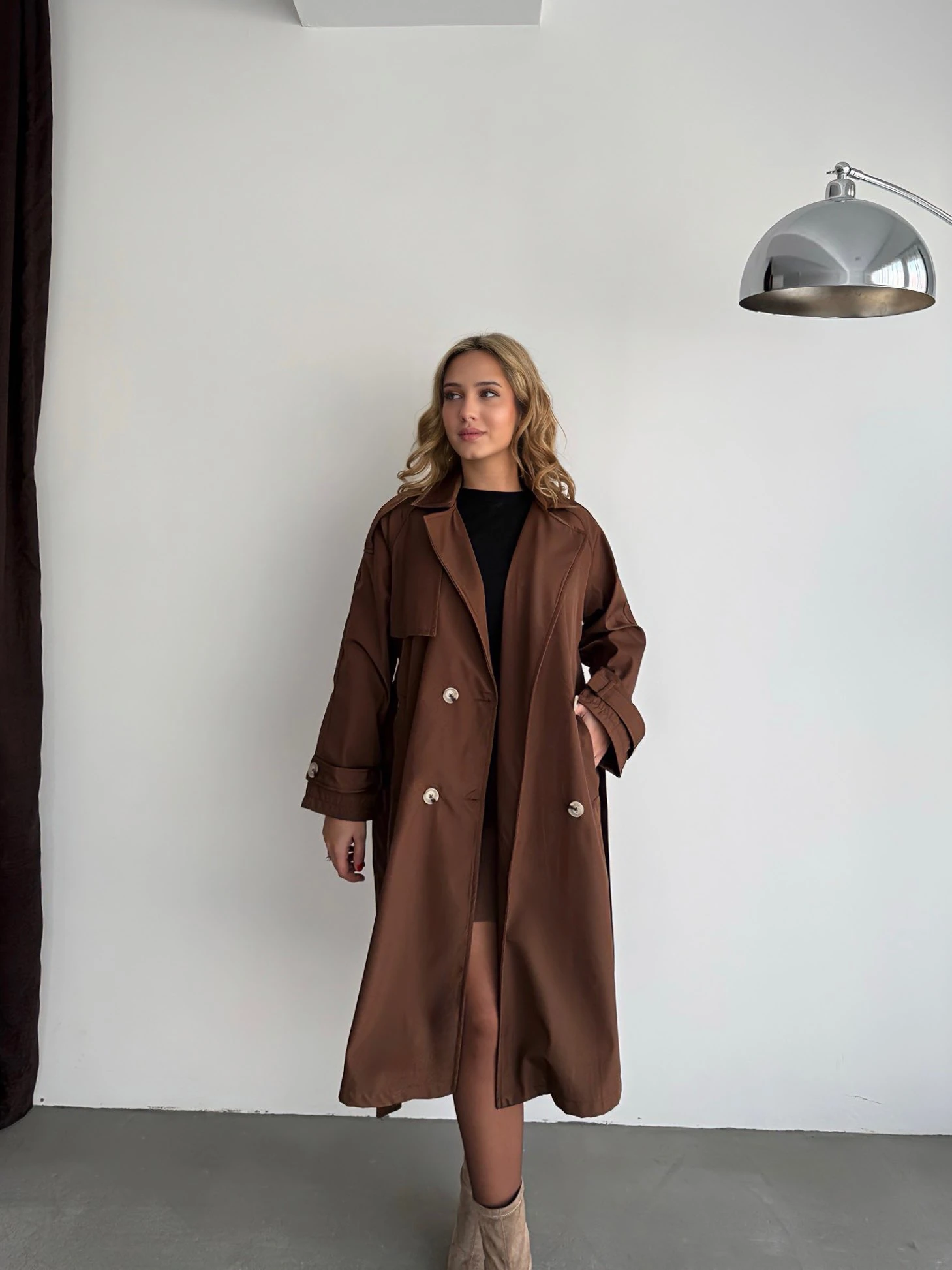 Tasarım Kolu Kemerli Trençkot - Kahverengi