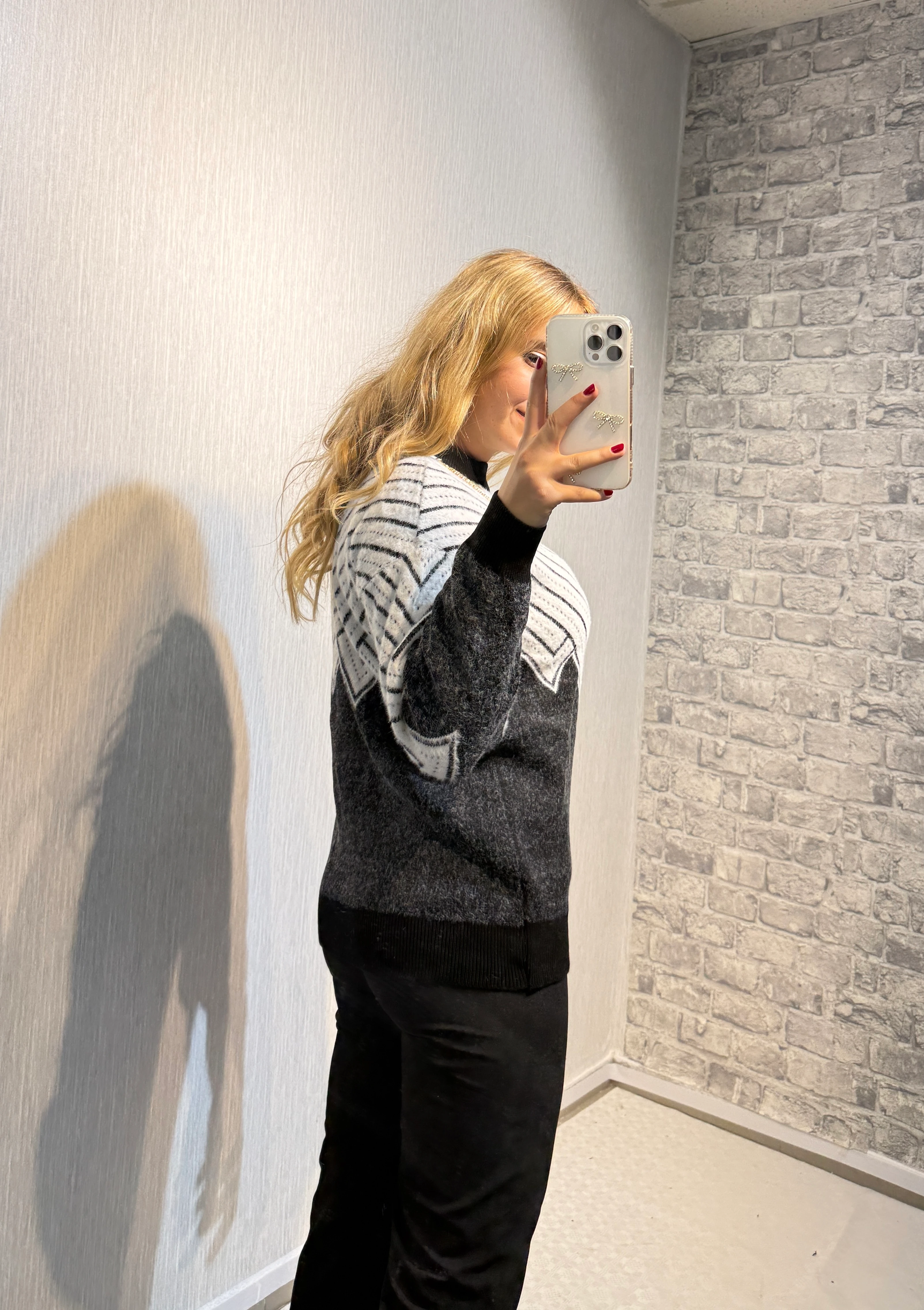 V Yaka Kolyeli Triko Kazak