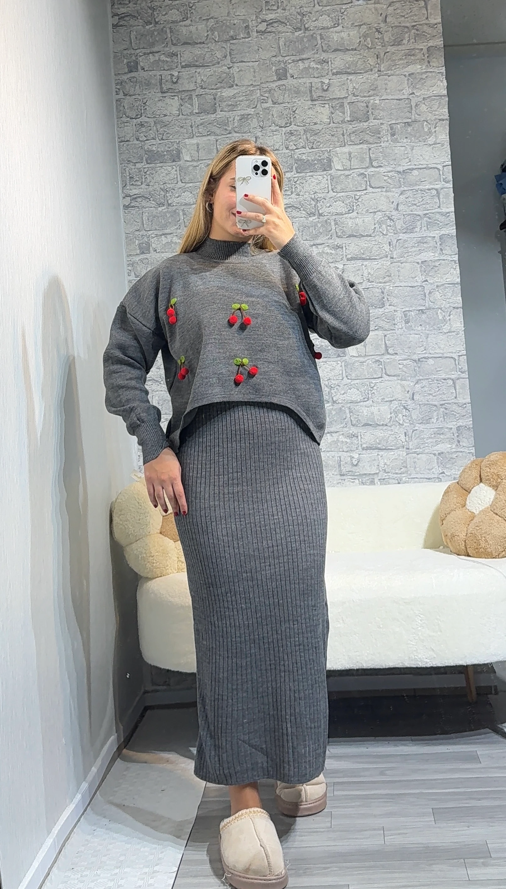 Kiraz Kazaklı İkili Takım Elbise