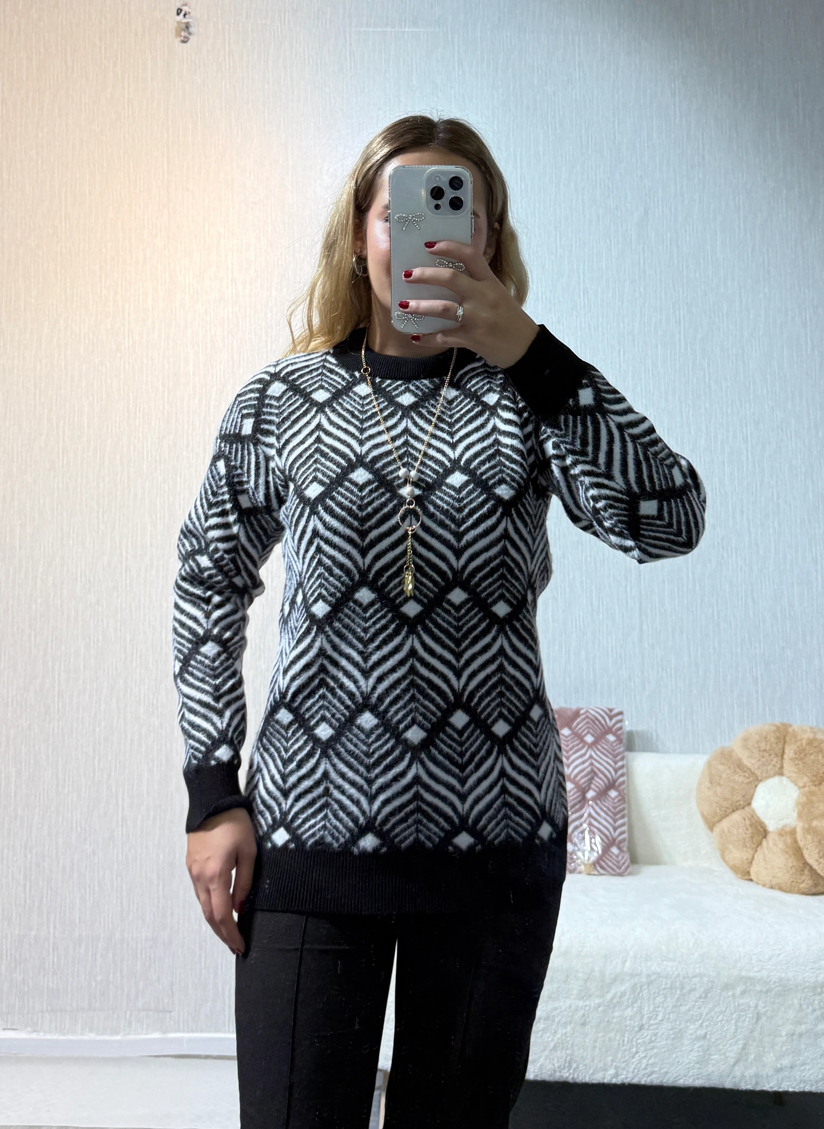 Etnik Desenli Kolyeli Kazak - Siyah