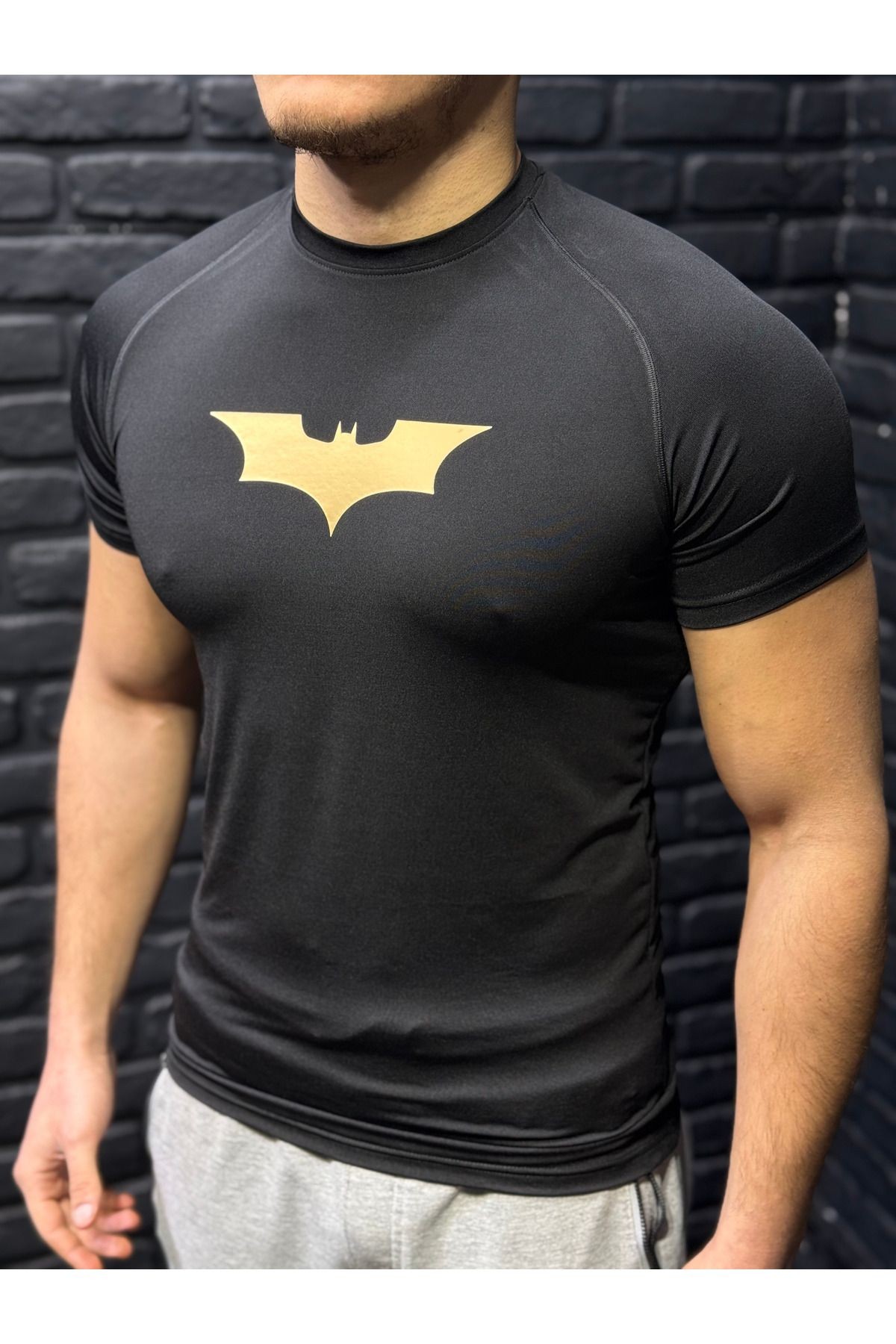 Kısa Kollu Altın Batman Compression Tshirt