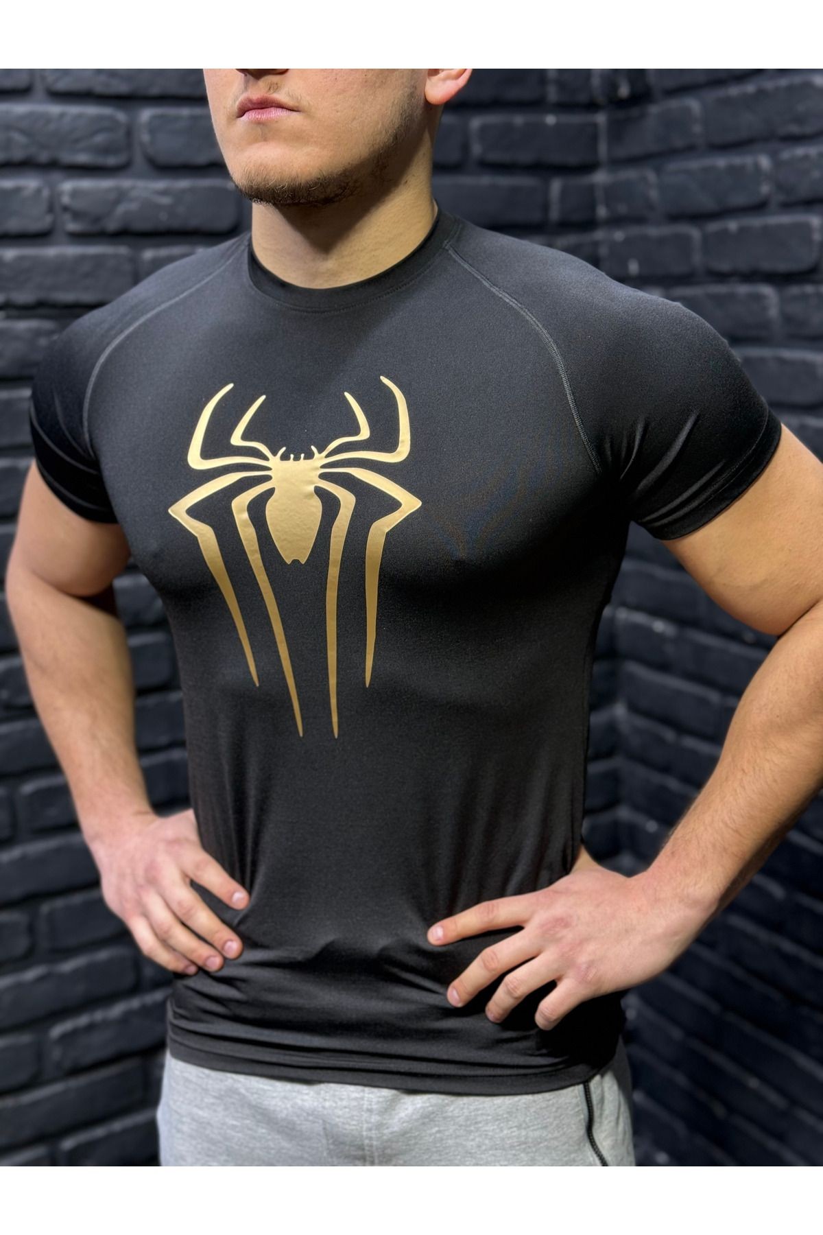 Kısa Kollu Altın Baskılı Compression Tshirt