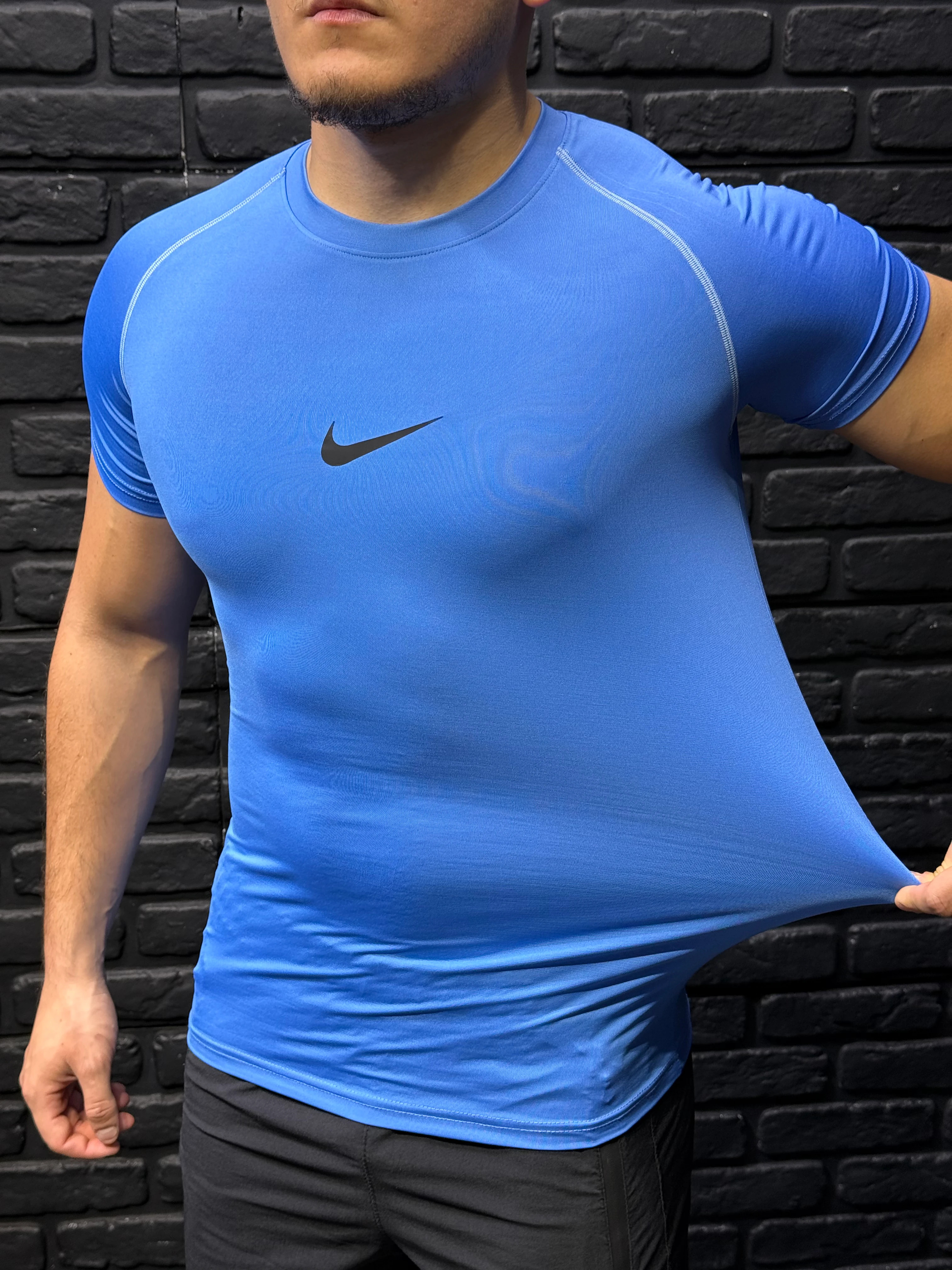 Nike Küçük Logolu Compression T-Shirt - Mavi