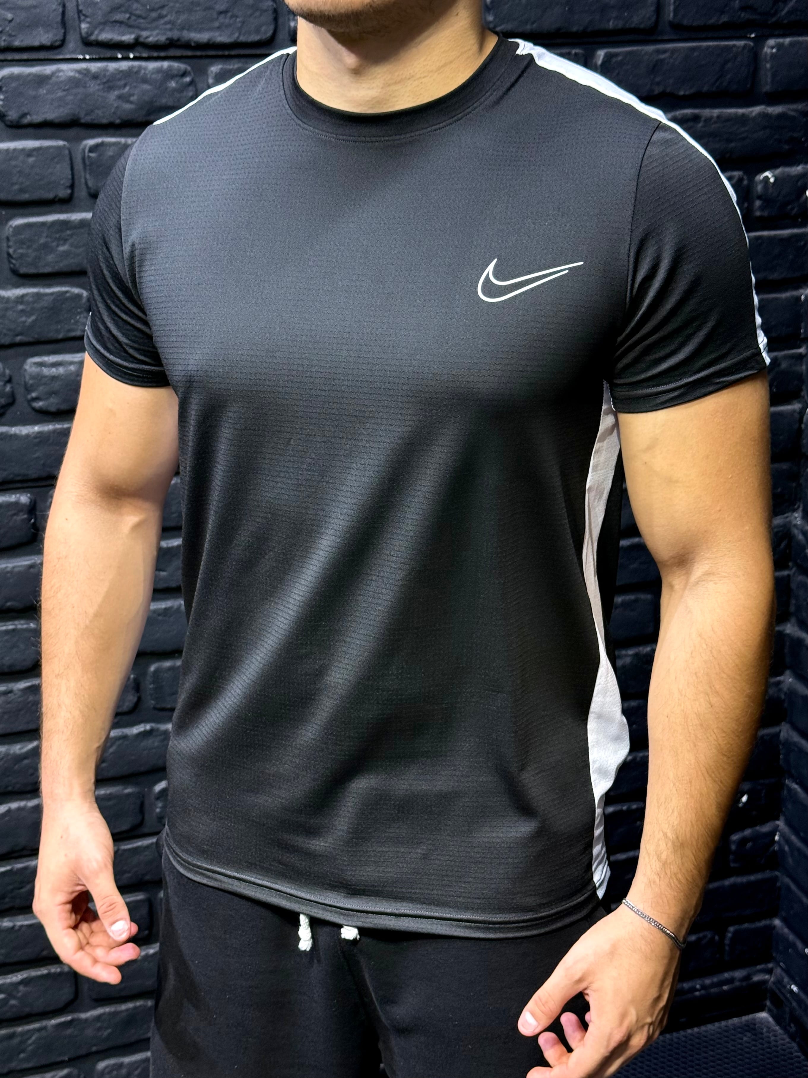 Nike DRİ-FİT Academy T-Shirt
