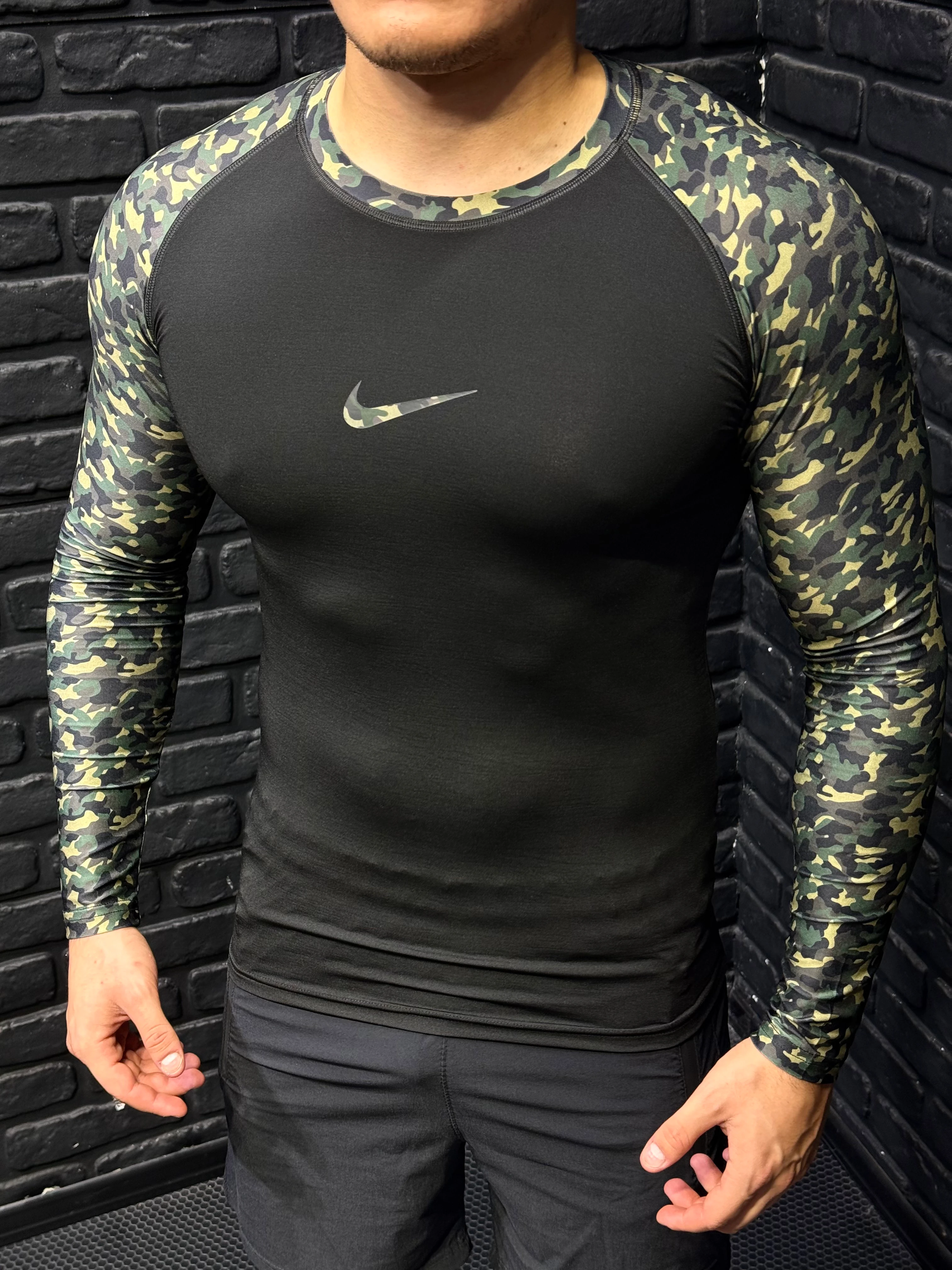 Nike Kamuflaj Compression Body - Siyah