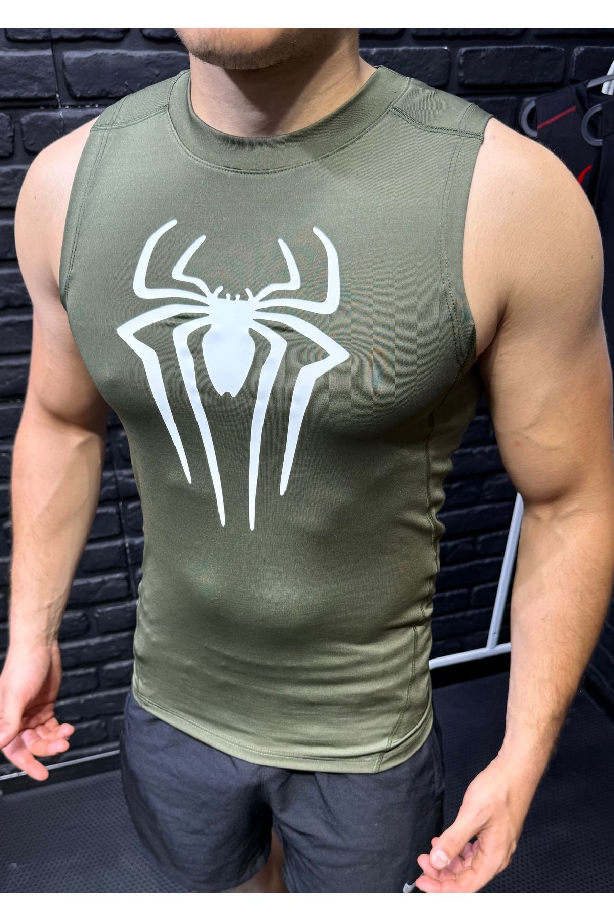 Compression Haki Beyaz Örümcek Baskılı Atlet – Spor & Antrenman Atleti