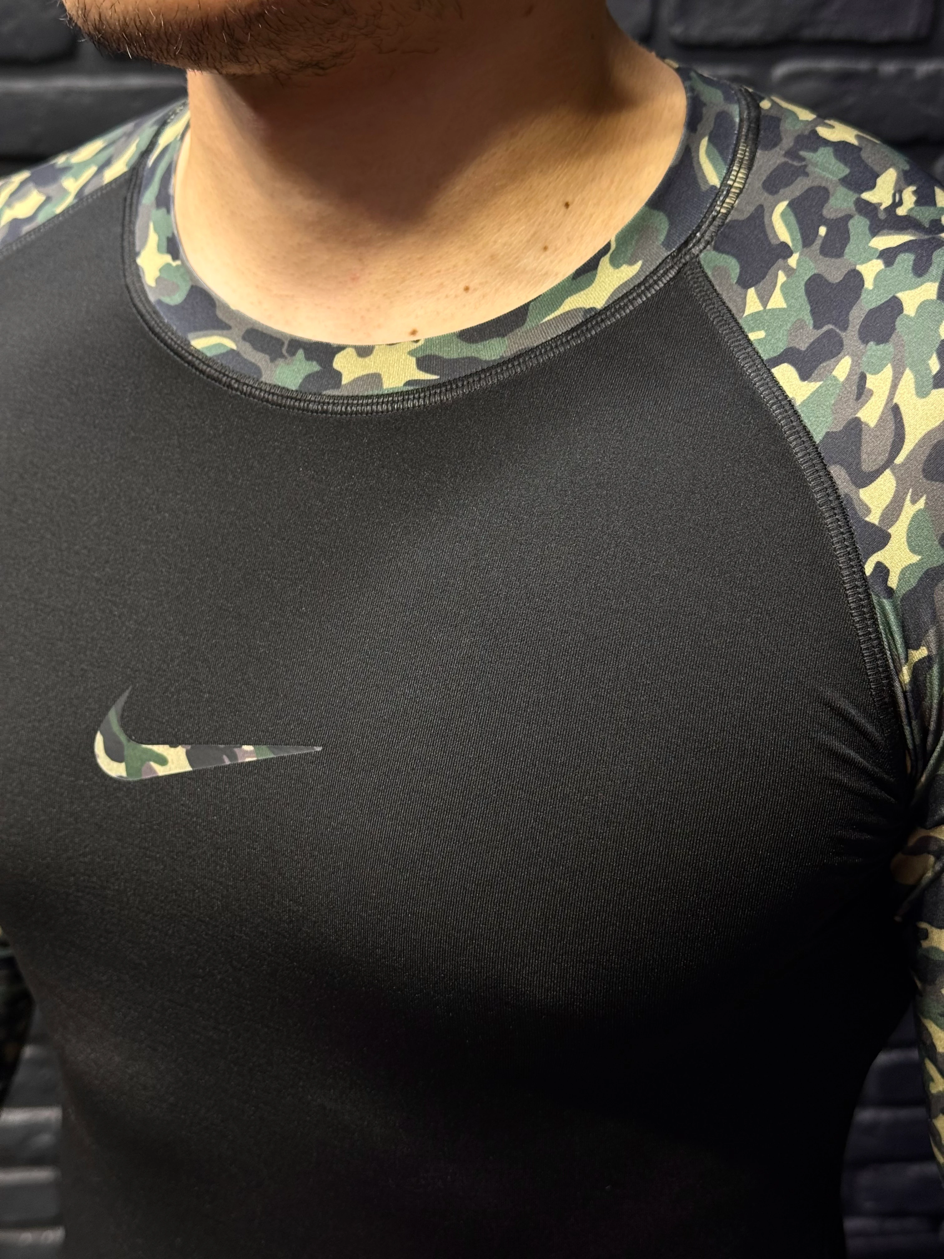 Nike Kamuflaj Compression Body - Siyah