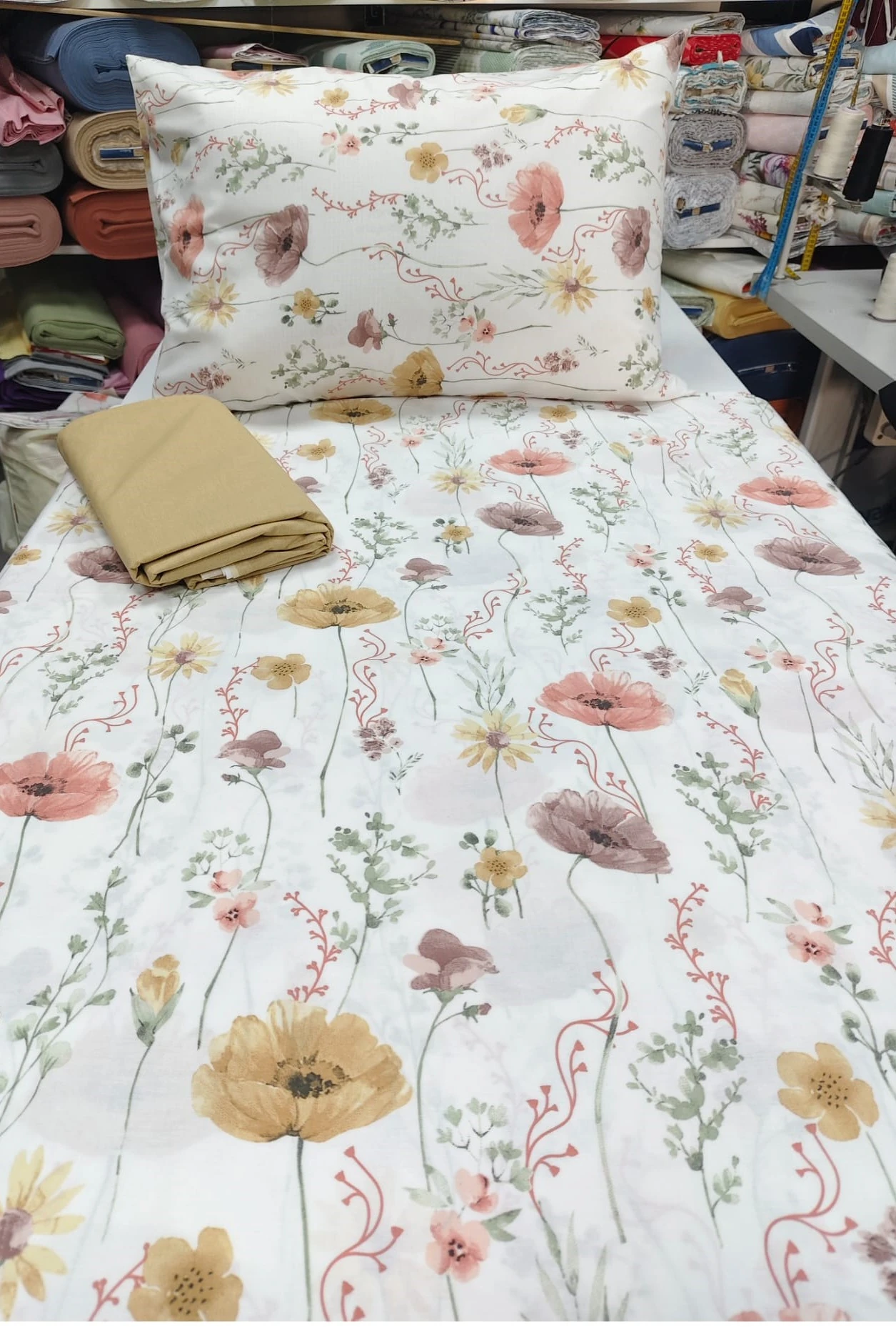 Sarı Çiçekli Nevresim