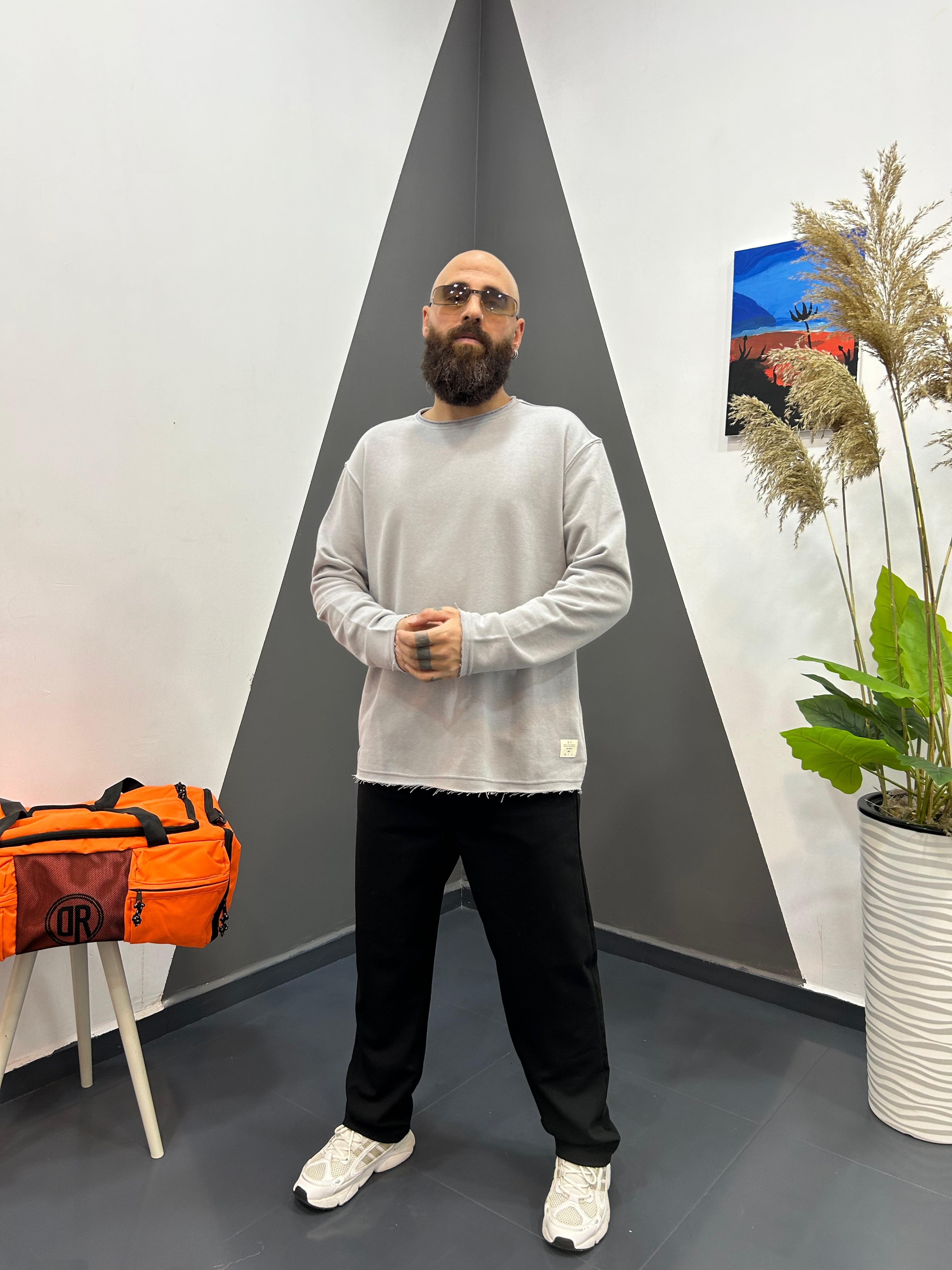 Kesik Detaylı Sweatshirt