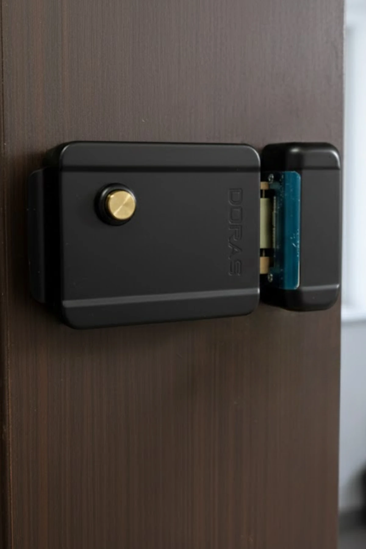 Doras Elektrikli Kapı Otomat Kilidi Makaralı Trajlı Kilit Düğmeli Dış Kapılar Otomatiği