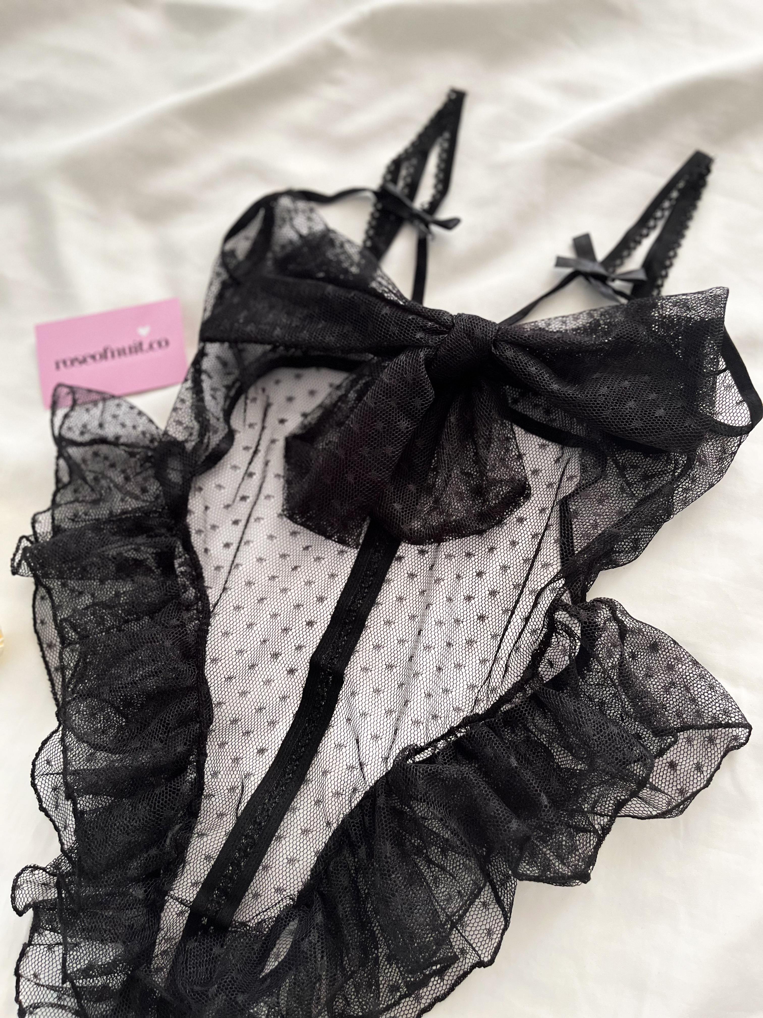 Tül Puantiye Desenli Ağı Açık Sırt Dekolteli Bodysuit