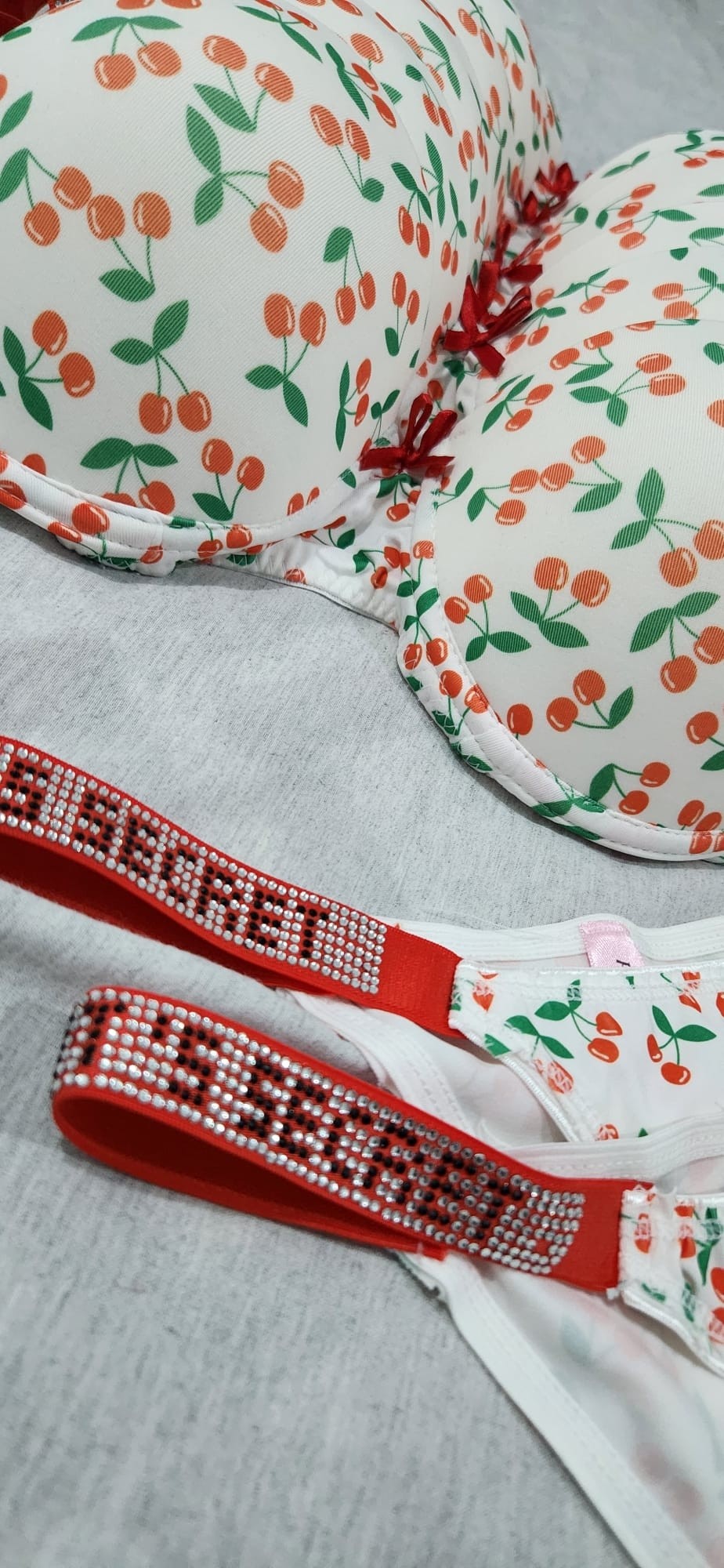 Cherry Destekli Sütyen Takım