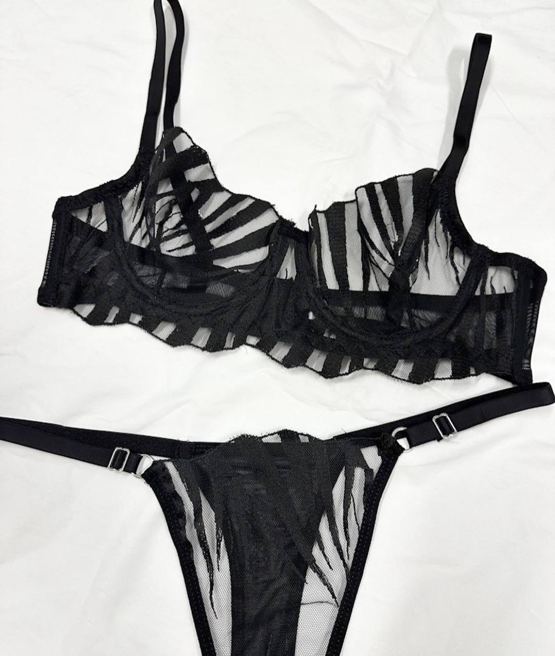 Vivian Black Balenli Bra Set